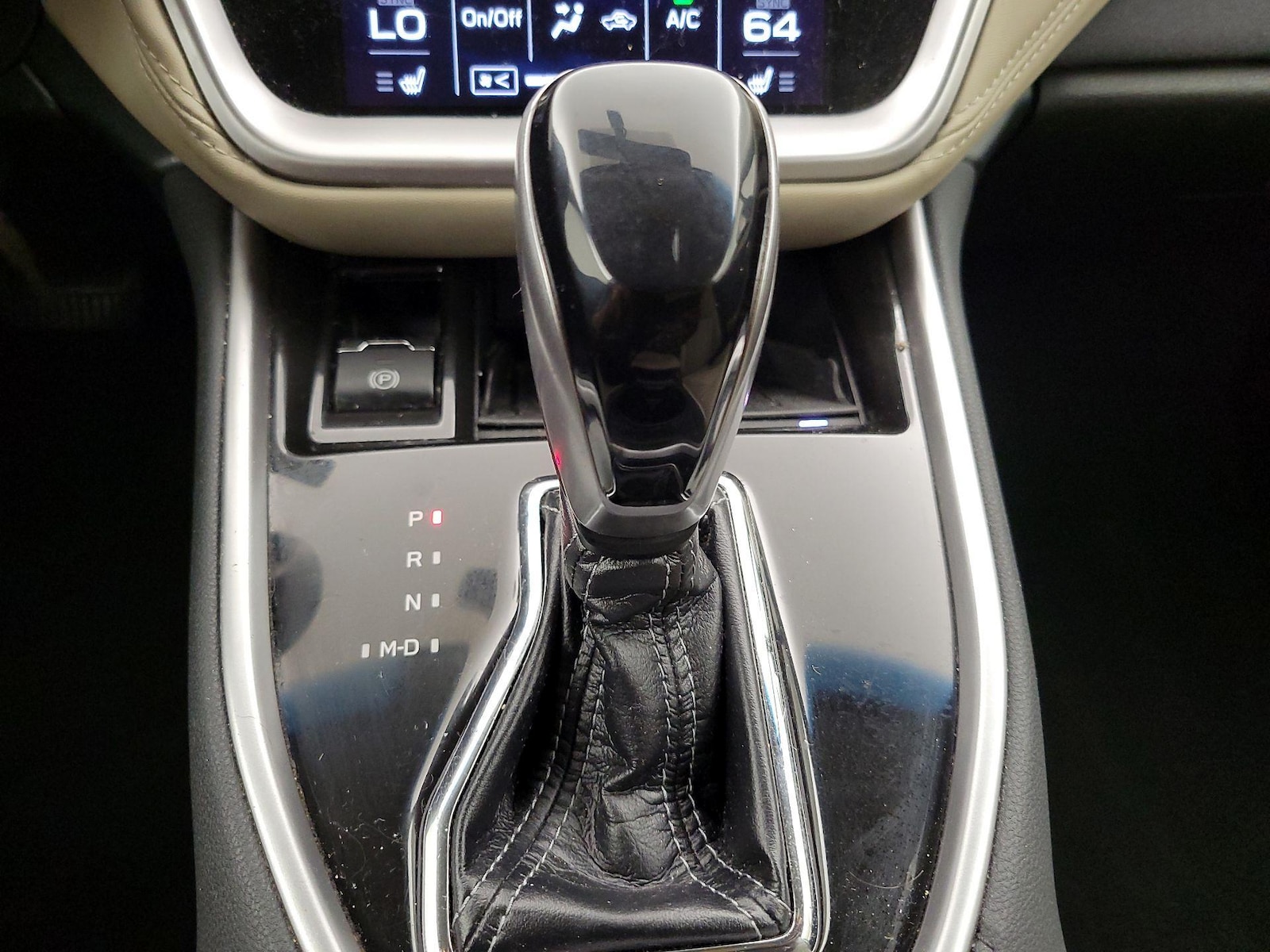 2020 Subaru Outback Premium - Photo 18