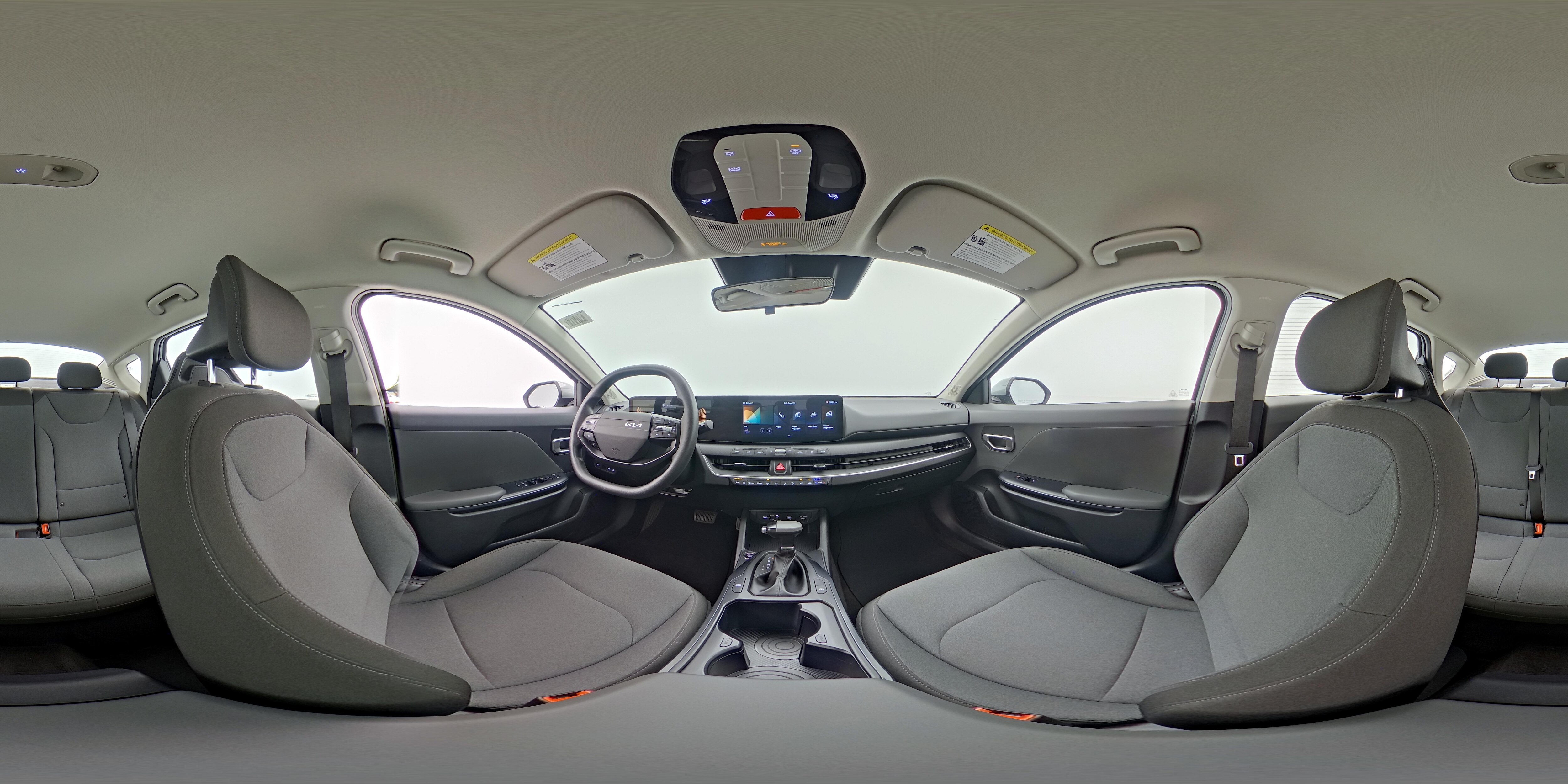 2025 Kia K4 LXS - Photo 24