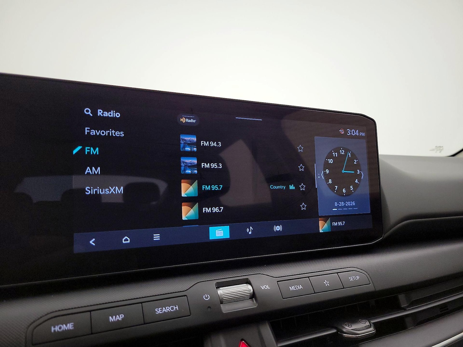 2025 Kia K4 LXS - Photo 16