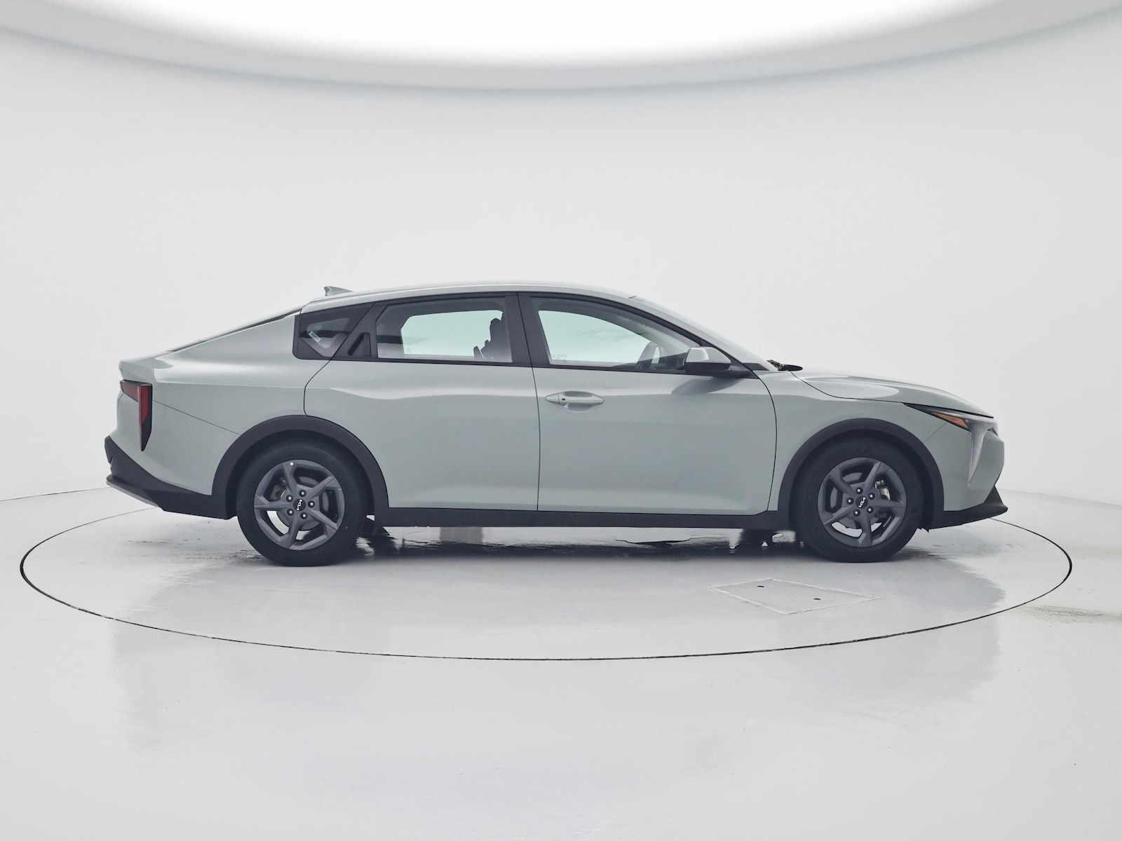 2025 Kia K4 LXS - Photo 8