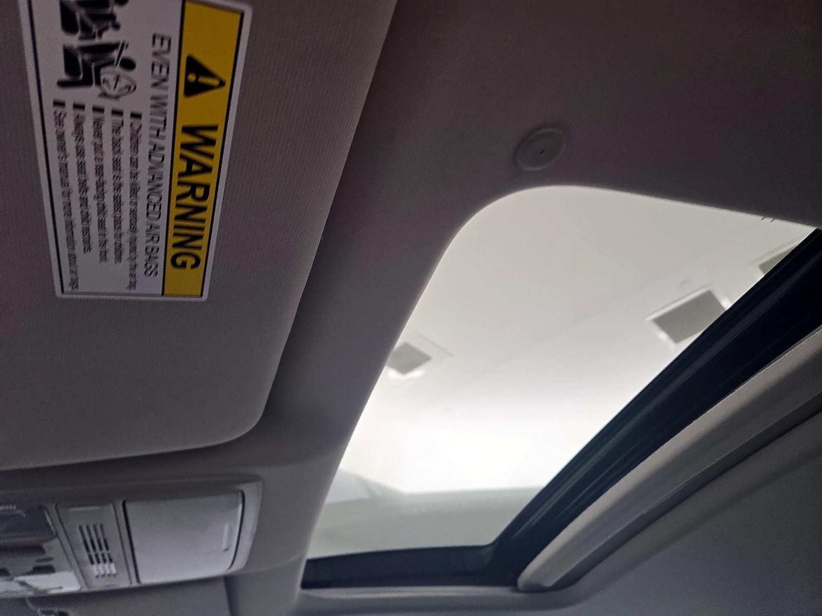 Sunroof(s) & Overhead Airbags