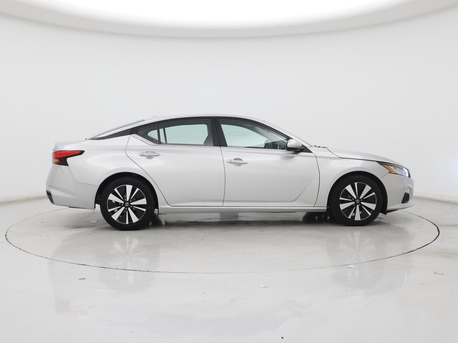 2022 Nissan Altima SV - Photo 8