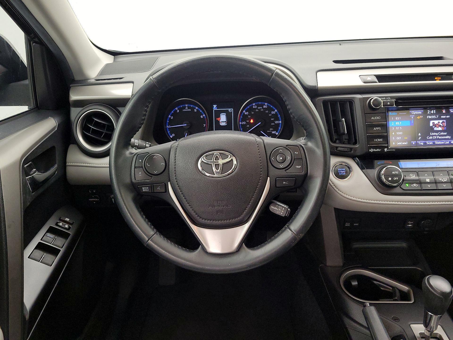 Thumbnail: 2018 Toyota RAV4 - 10