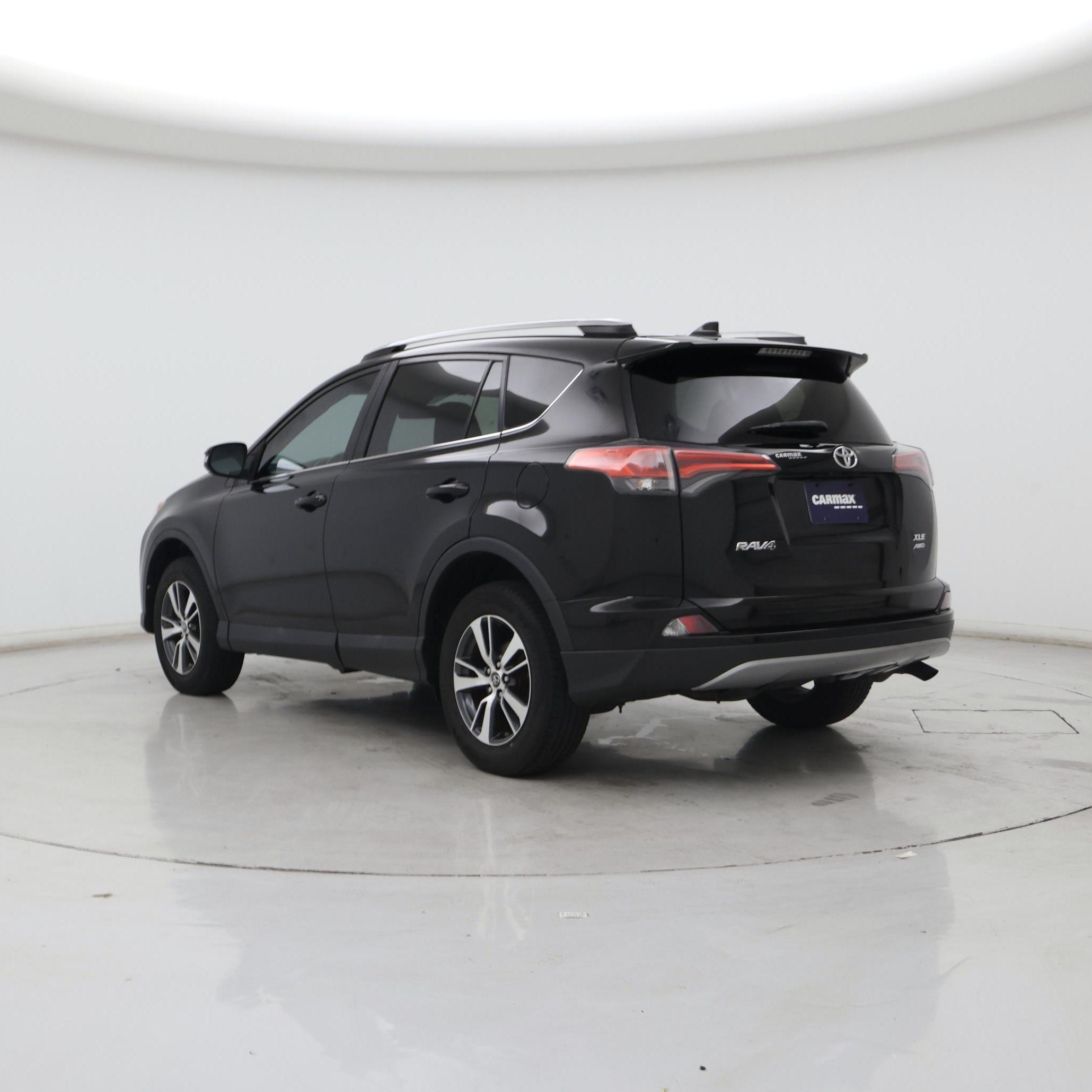 Thumbnail: 2018 Toyota RAV4 - 2