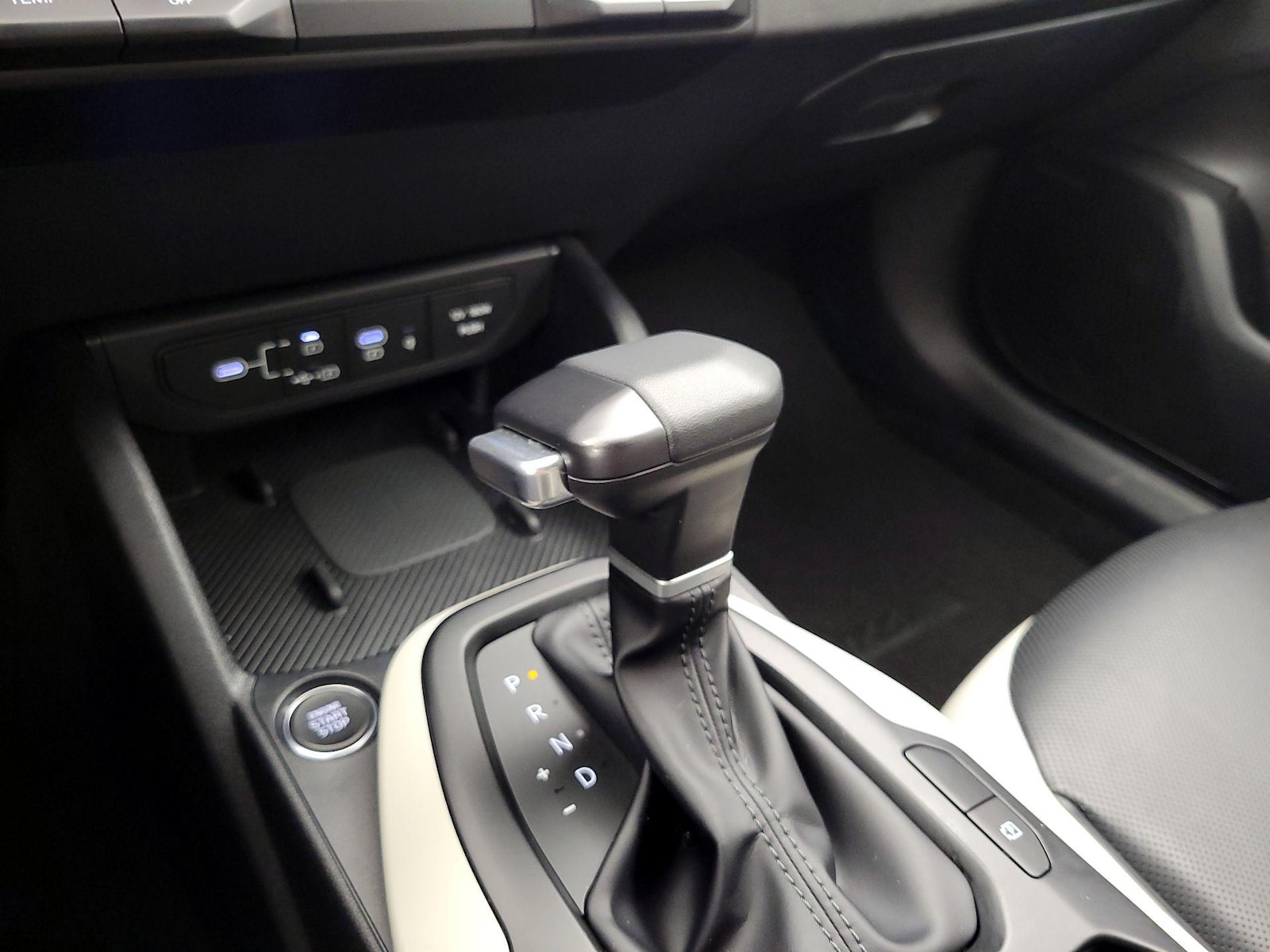 2025 Kia K4 GT-Line - Photo 19