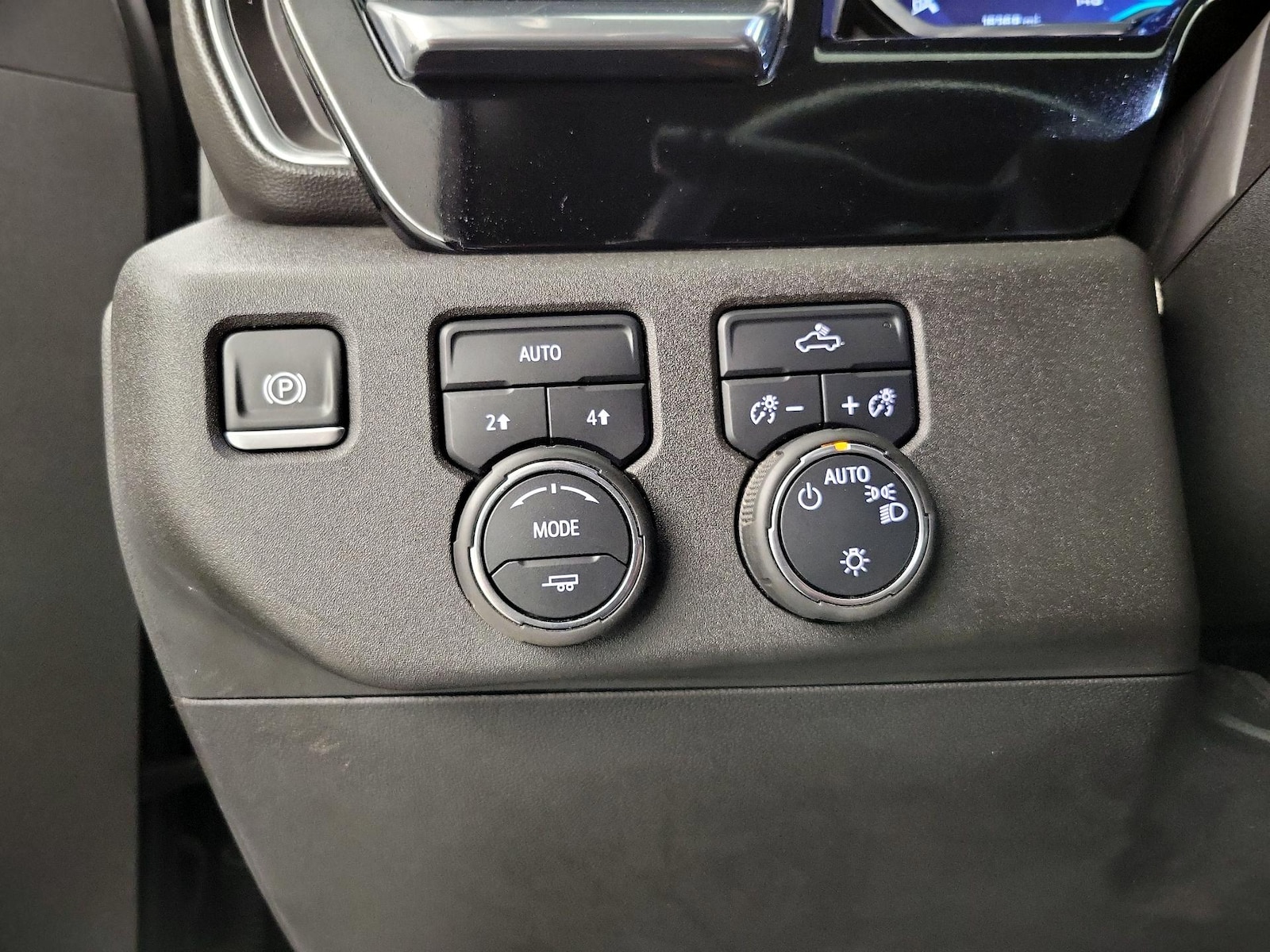 2024 Chevrolet Silverado 1500 LT - Photo 14