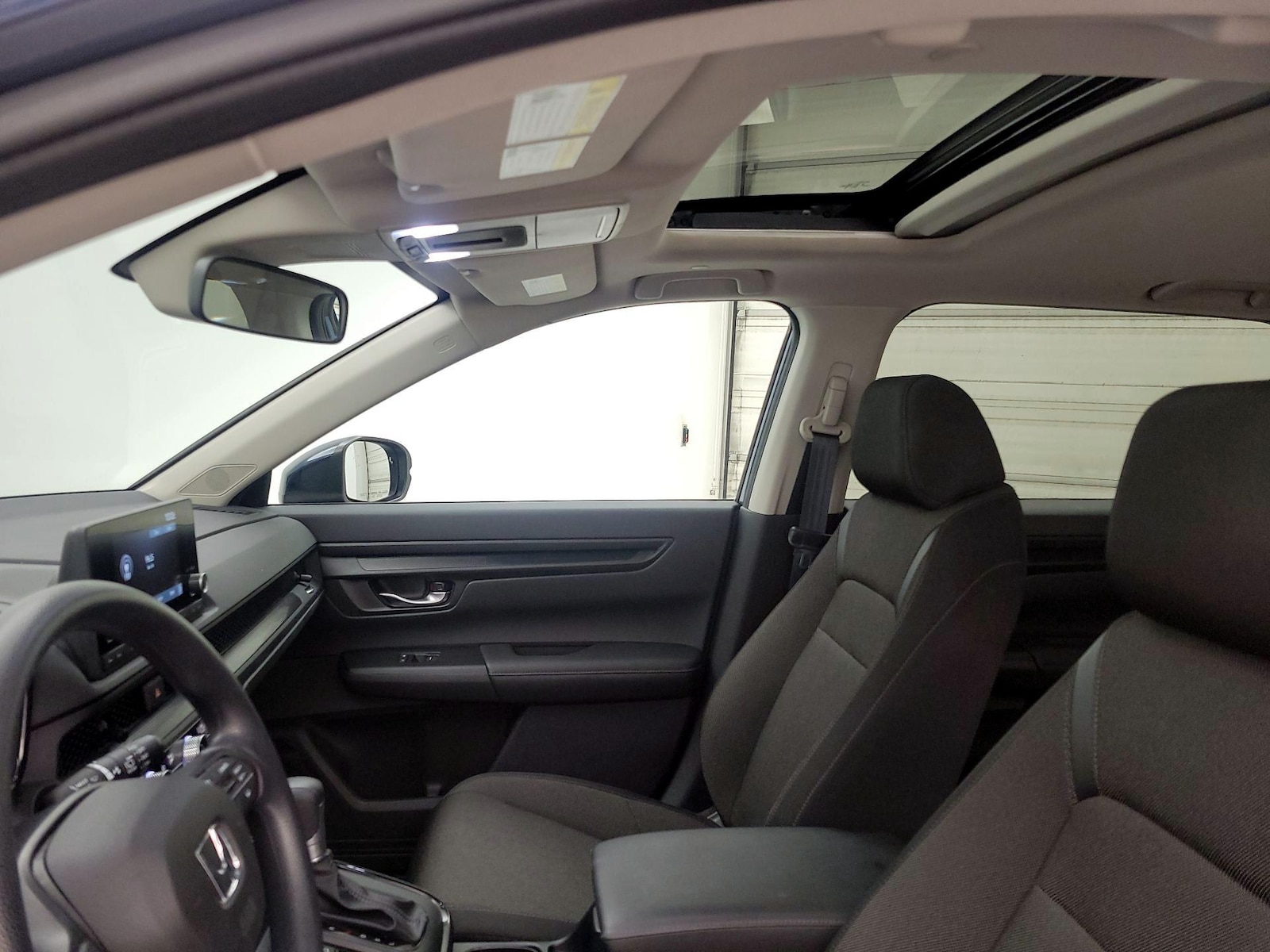 Sunroof(s) & Overhead Airbags