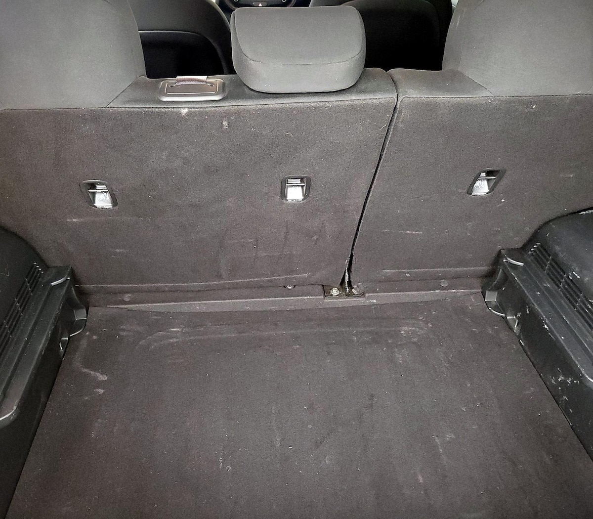 Trunk/Cargo (Seats Up)