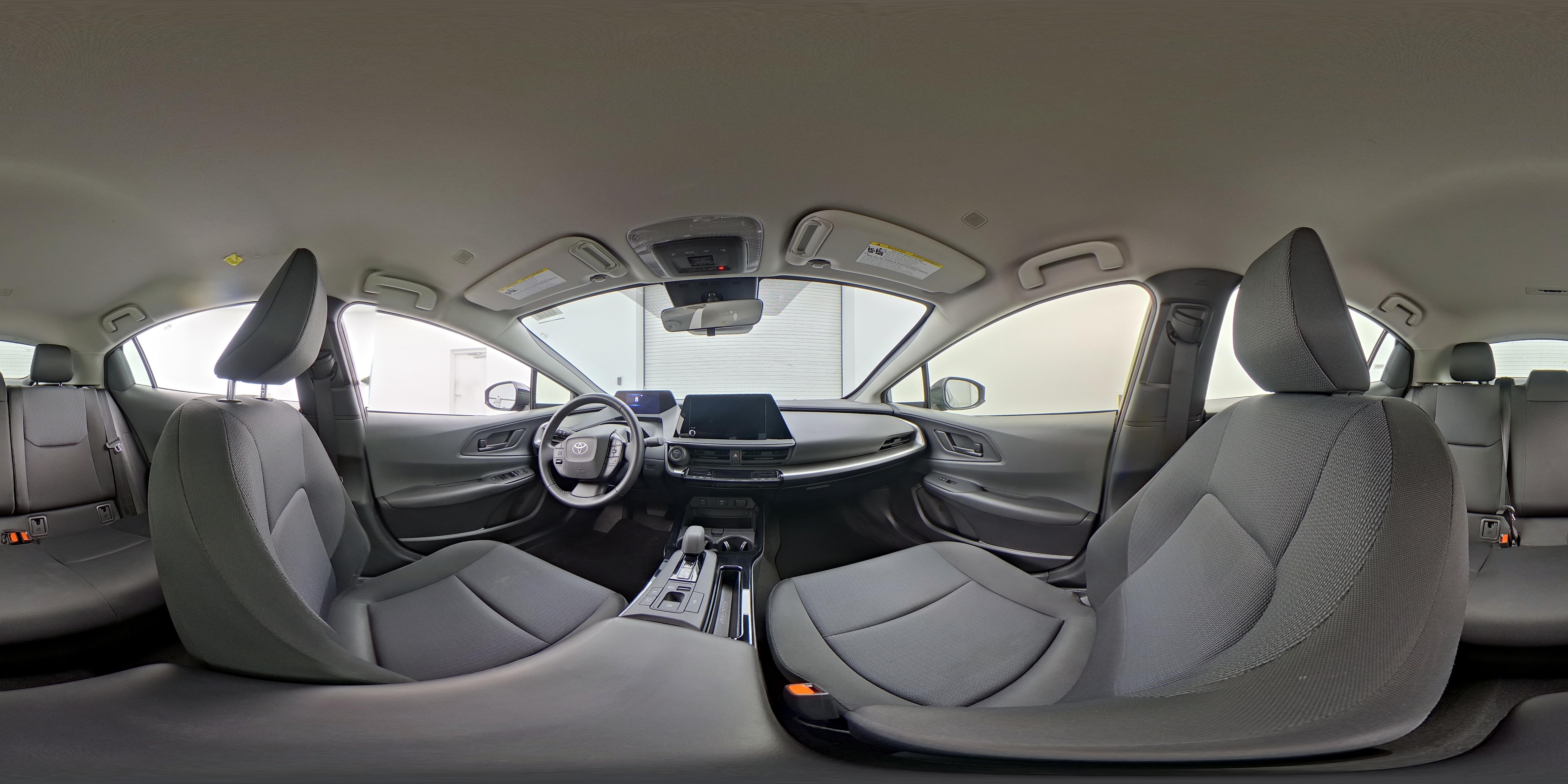 2025 Toyota Prius LE - Photo 24