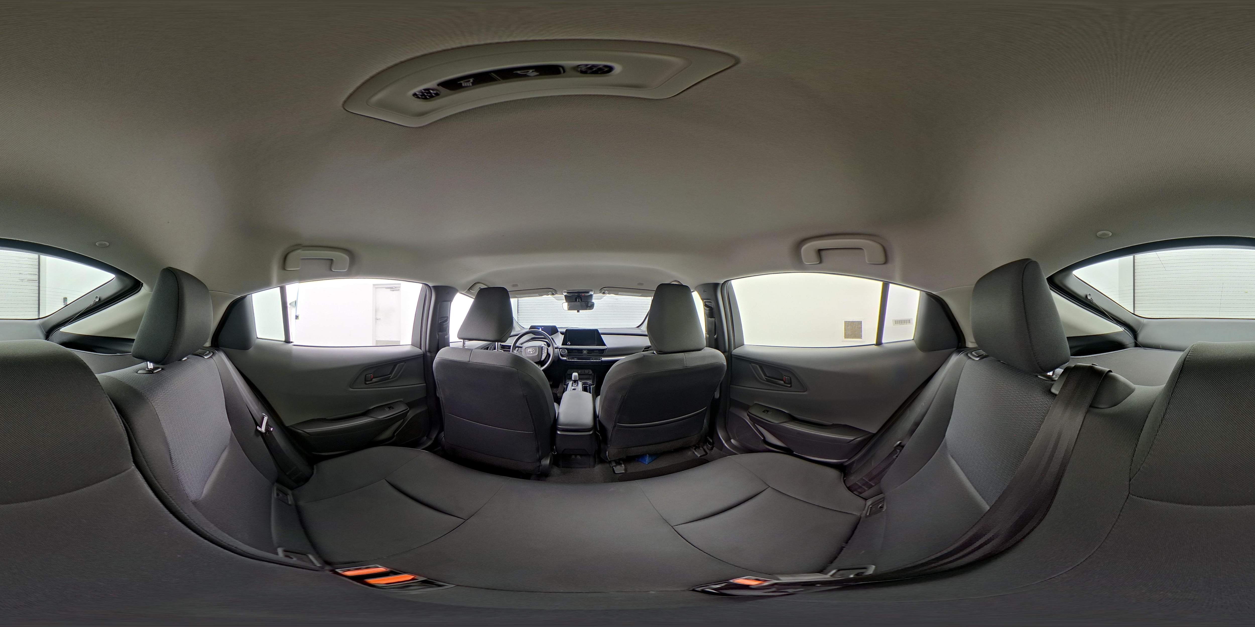 2025 Toyota Prius LE - Photo 25