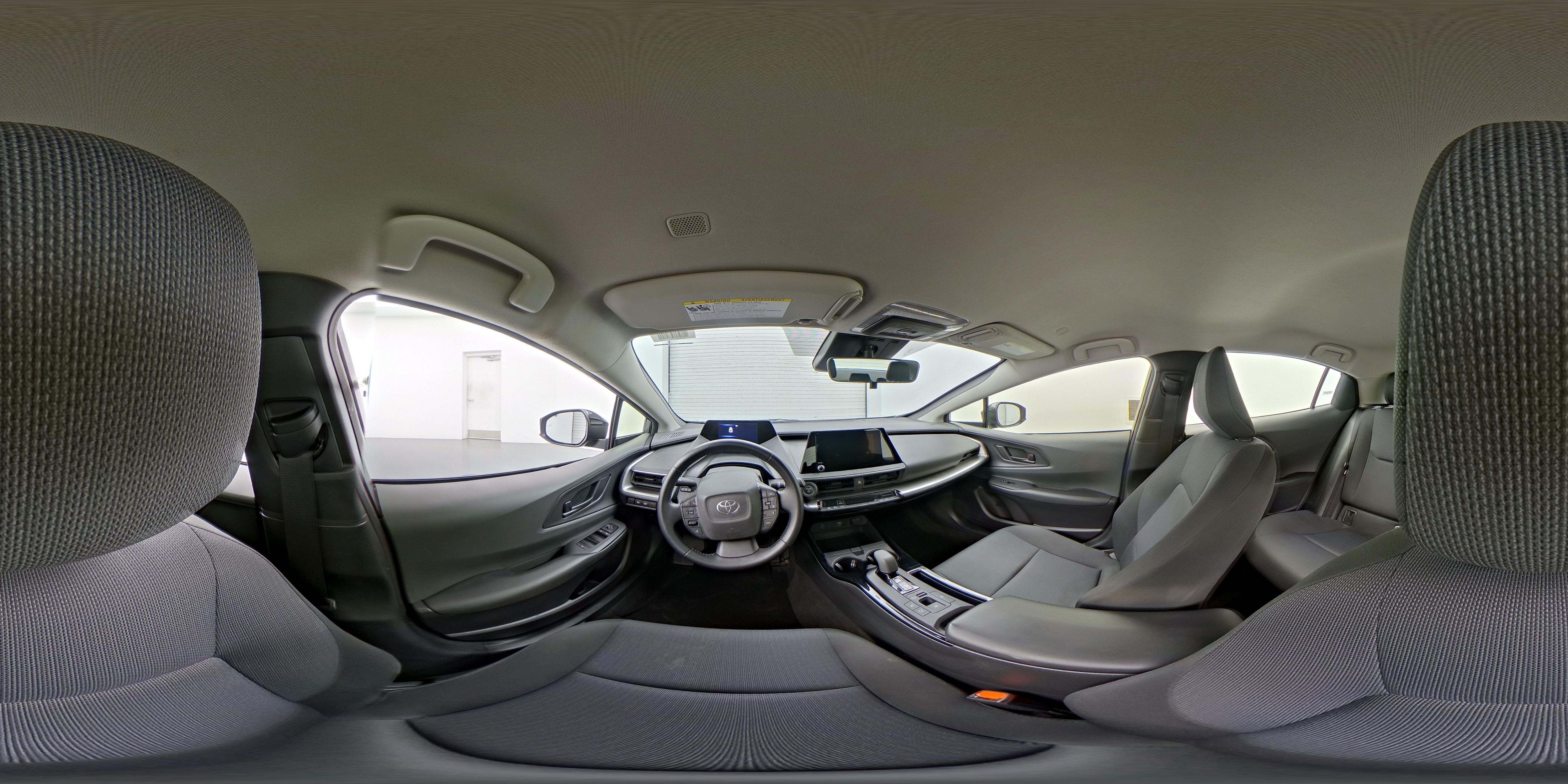 2025 Toyota Prius LE - Photo 26