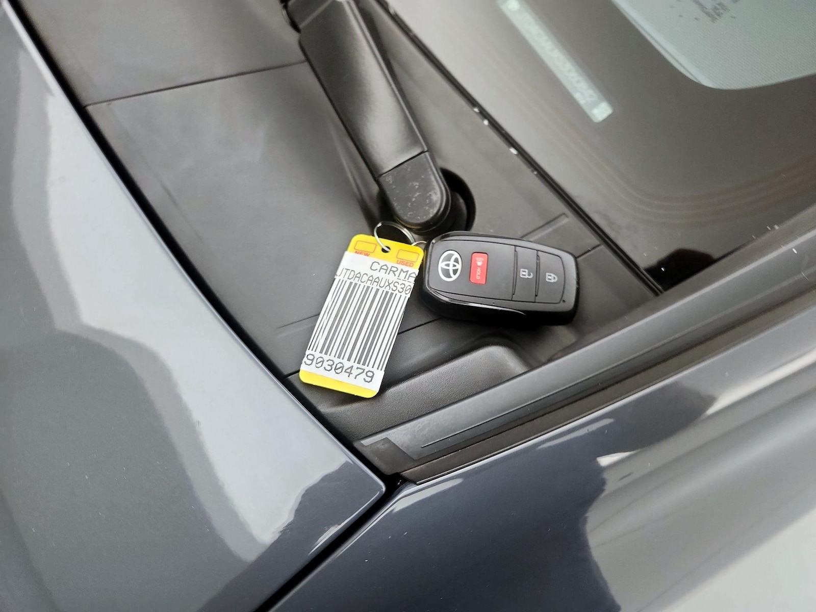 2025 Toyota Prius LE - Photo 23