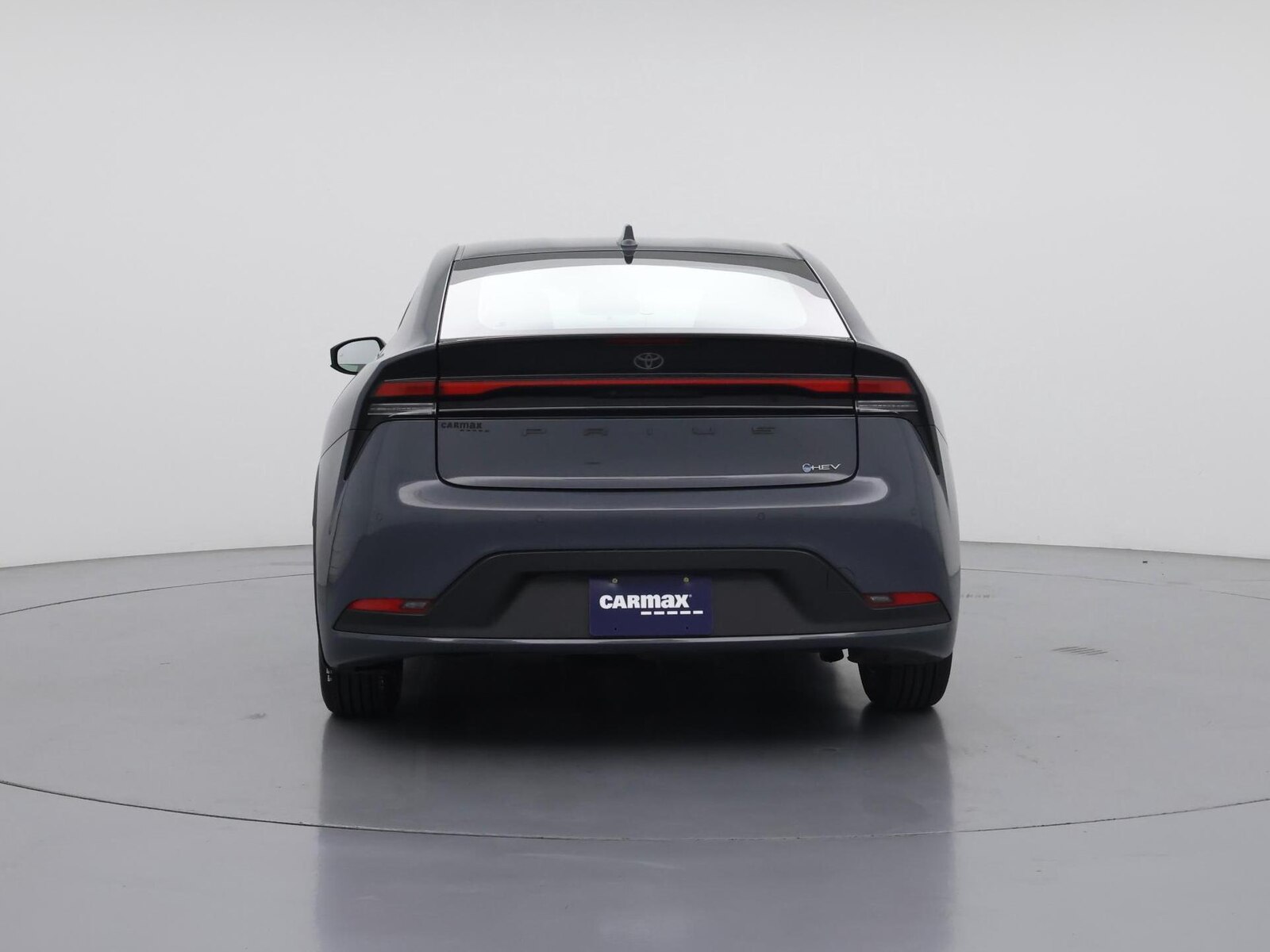 2025 Toyota Prius LE - Photo 7