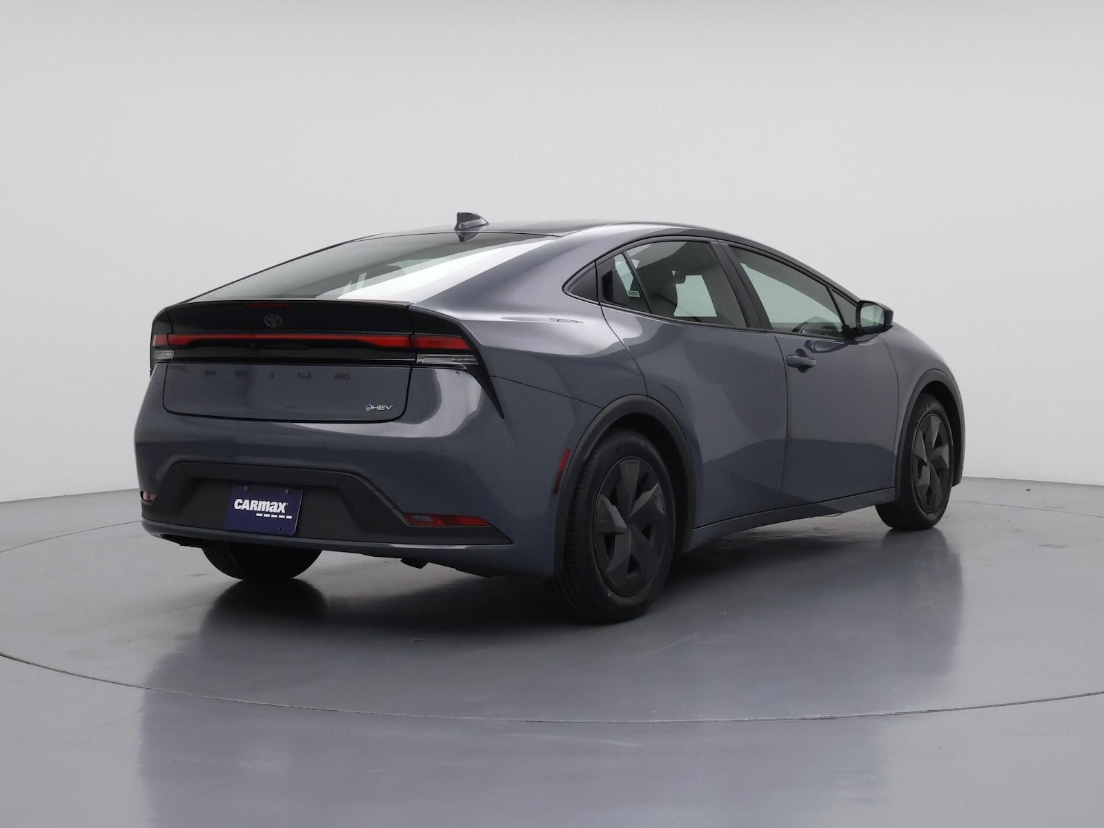 2025 Toyota Prius LE - Photo 9
