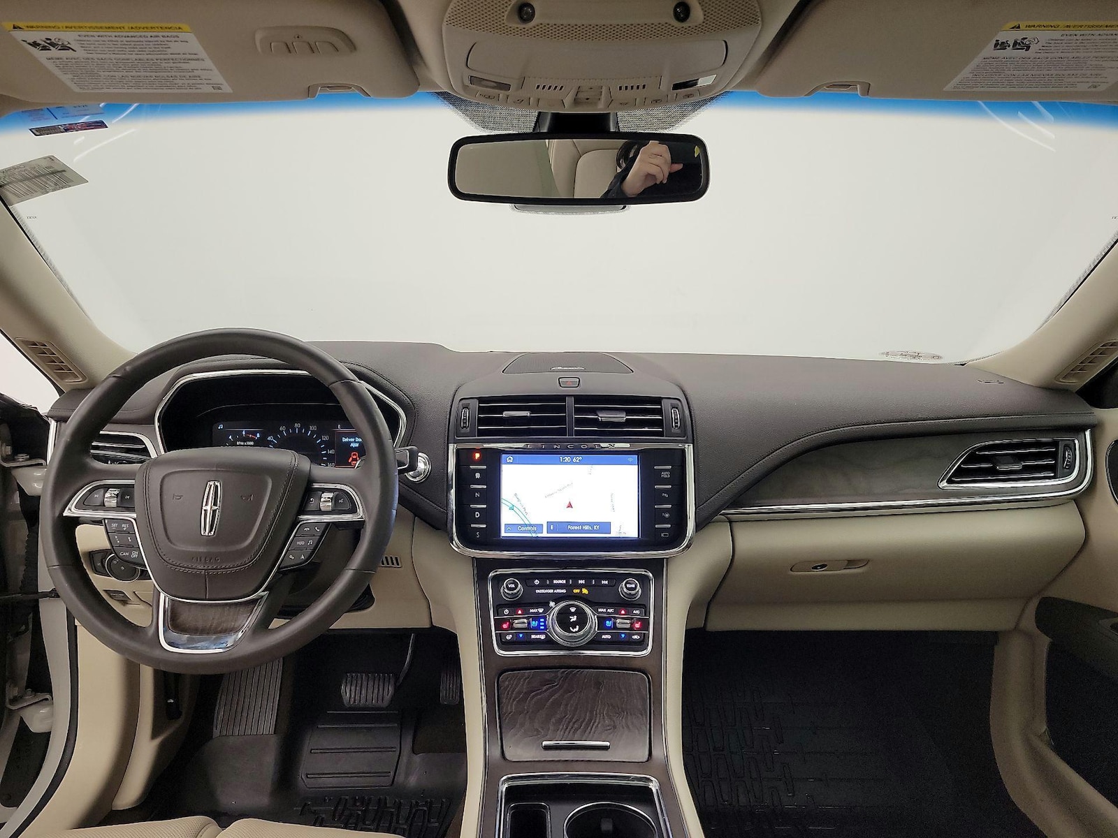 2020 Lincoln Continental Reserve - Photo 10