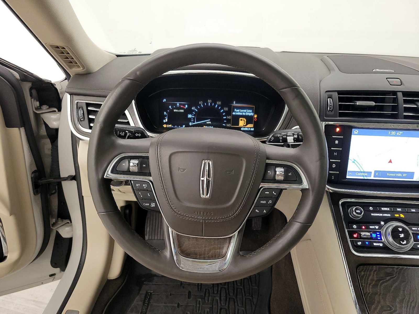 2020 Lincoln Continental Reserve - Photo 11