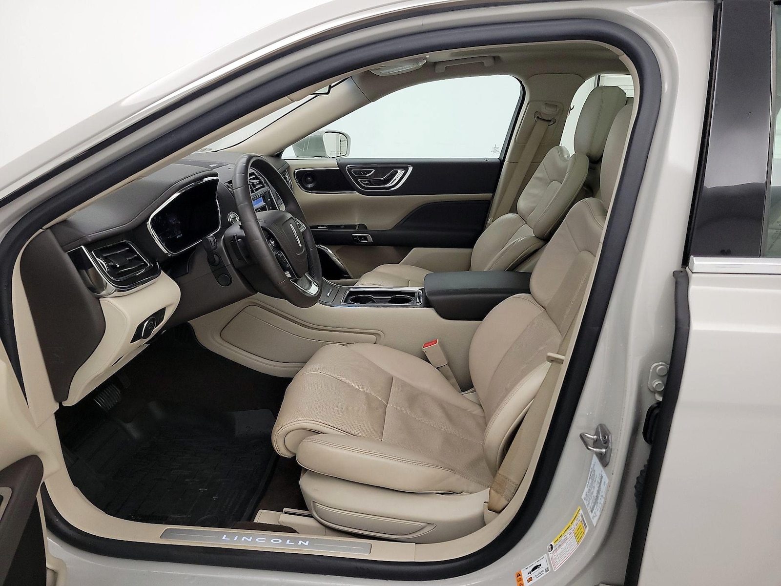 2020 Lincoln Continental Reserve - Photo 12
