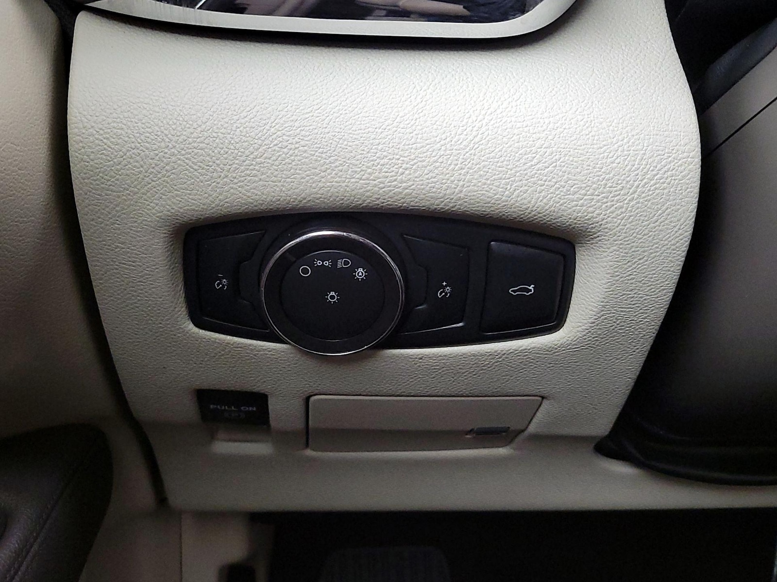 2020 Lincoln Continental Reserve - Photo 14