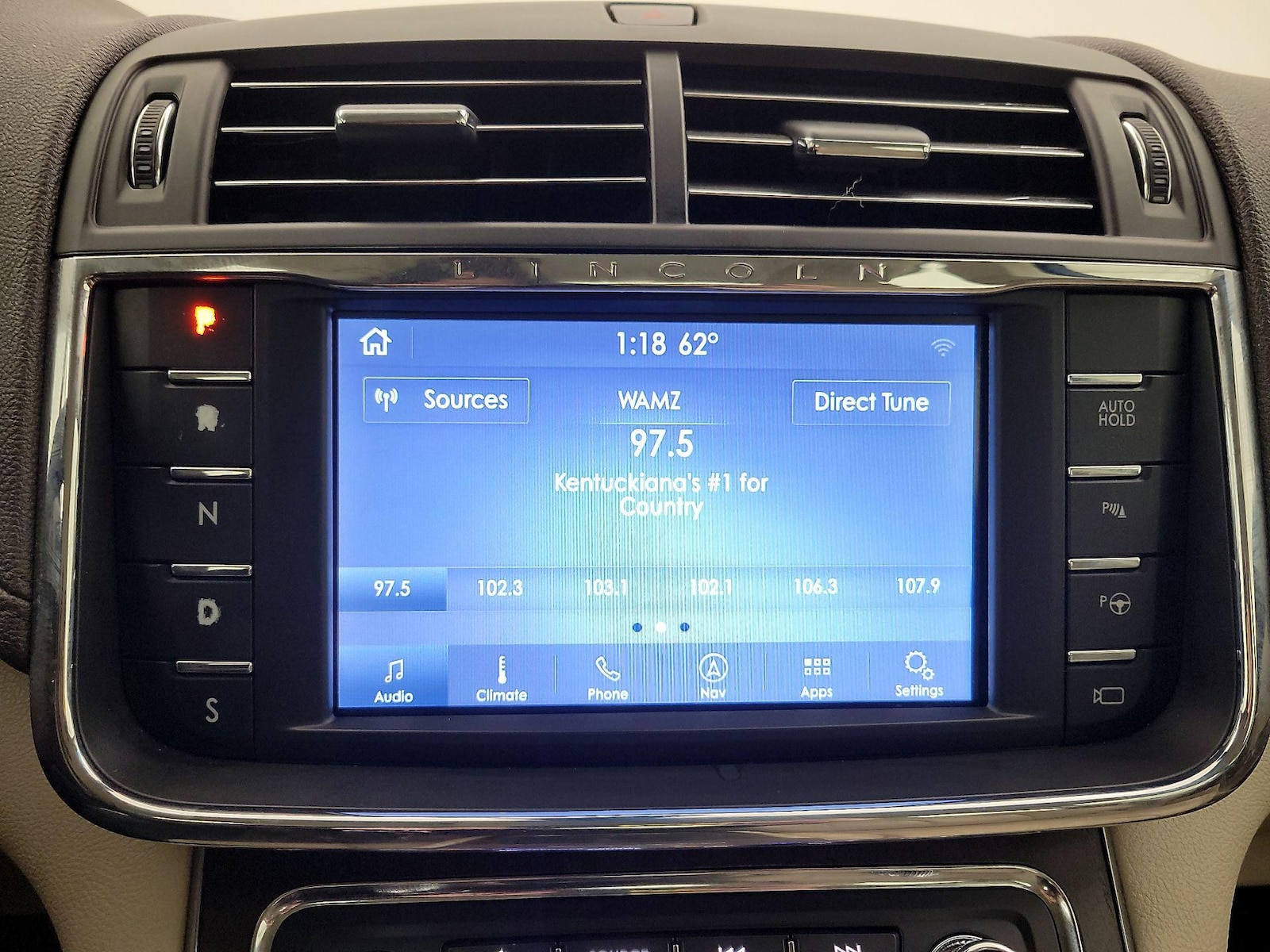 2020 Lincoln Continental Reserve - Photo 17