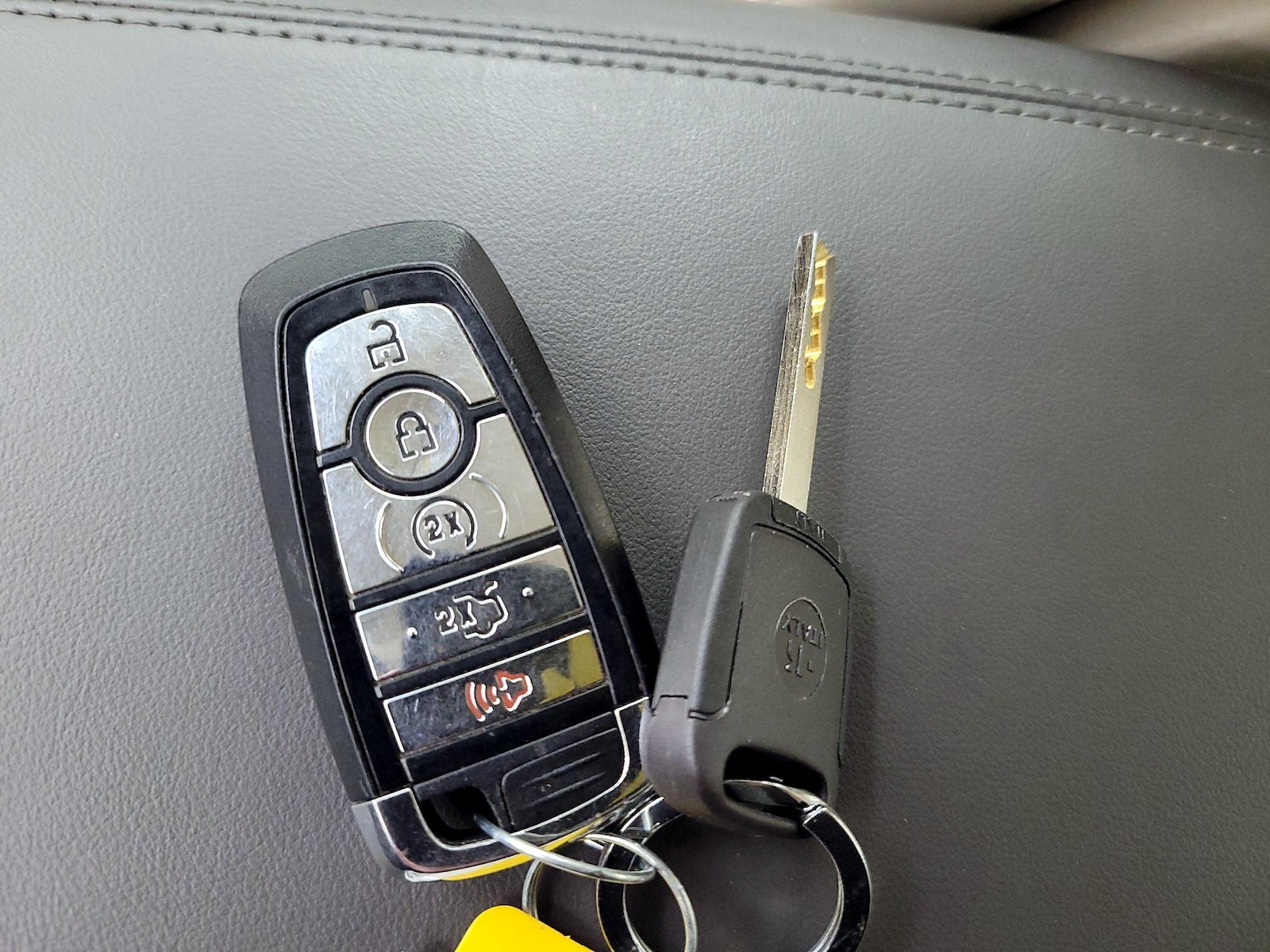 2020 Lincoln Continental Reserve - Photo 25
