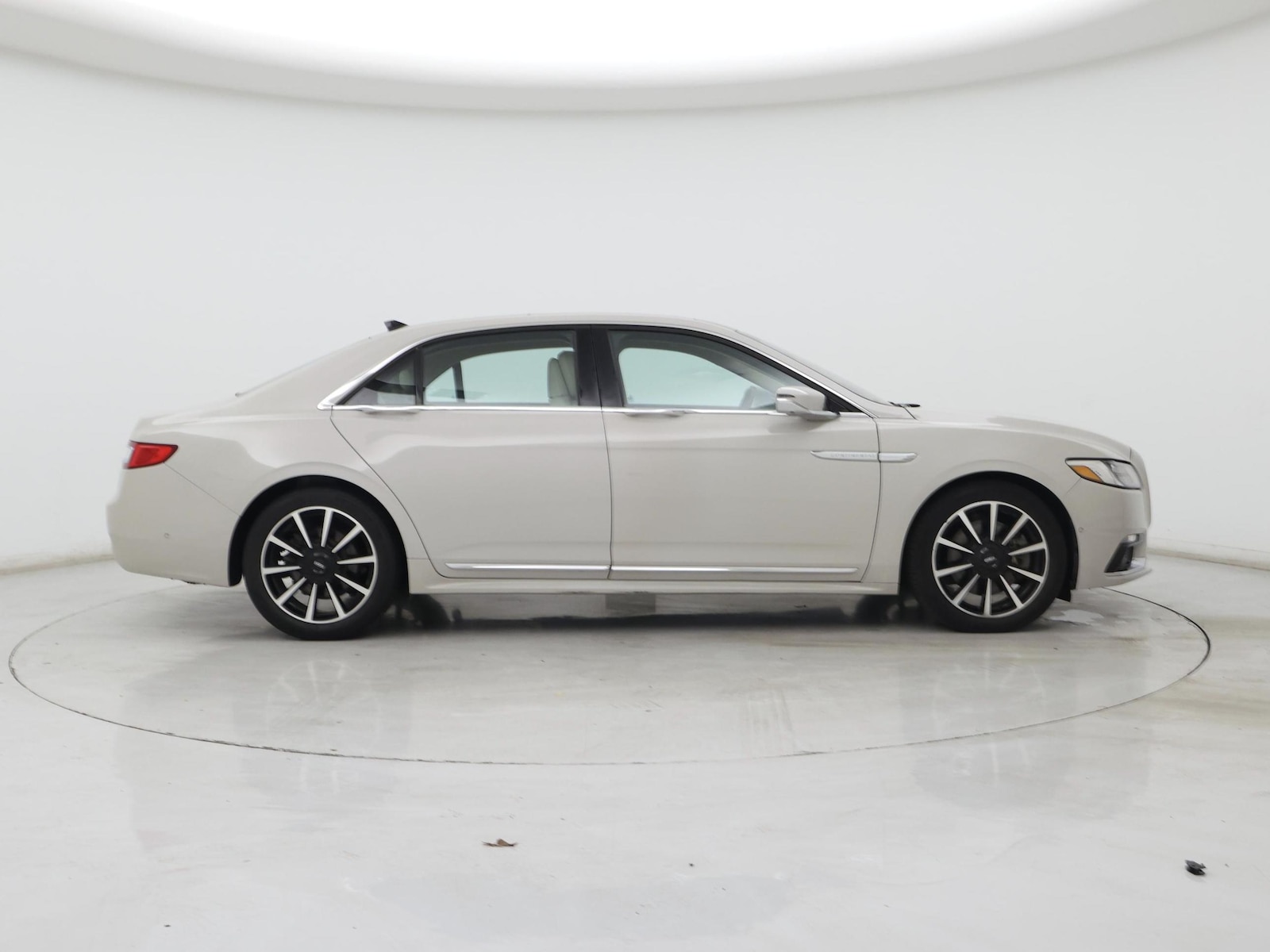 2020 Lincoln Continental Reserve - Photo 8