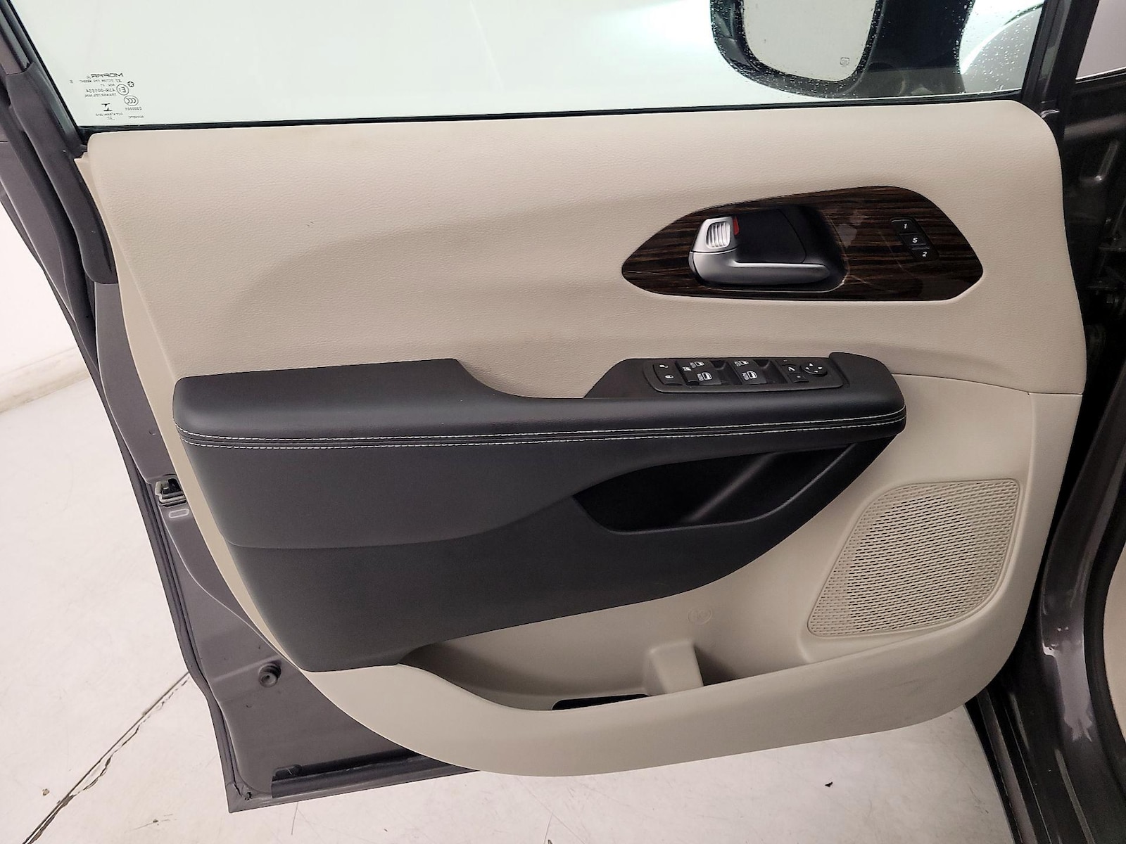 2023 Chrysler Pacifica Limited - Photo 13