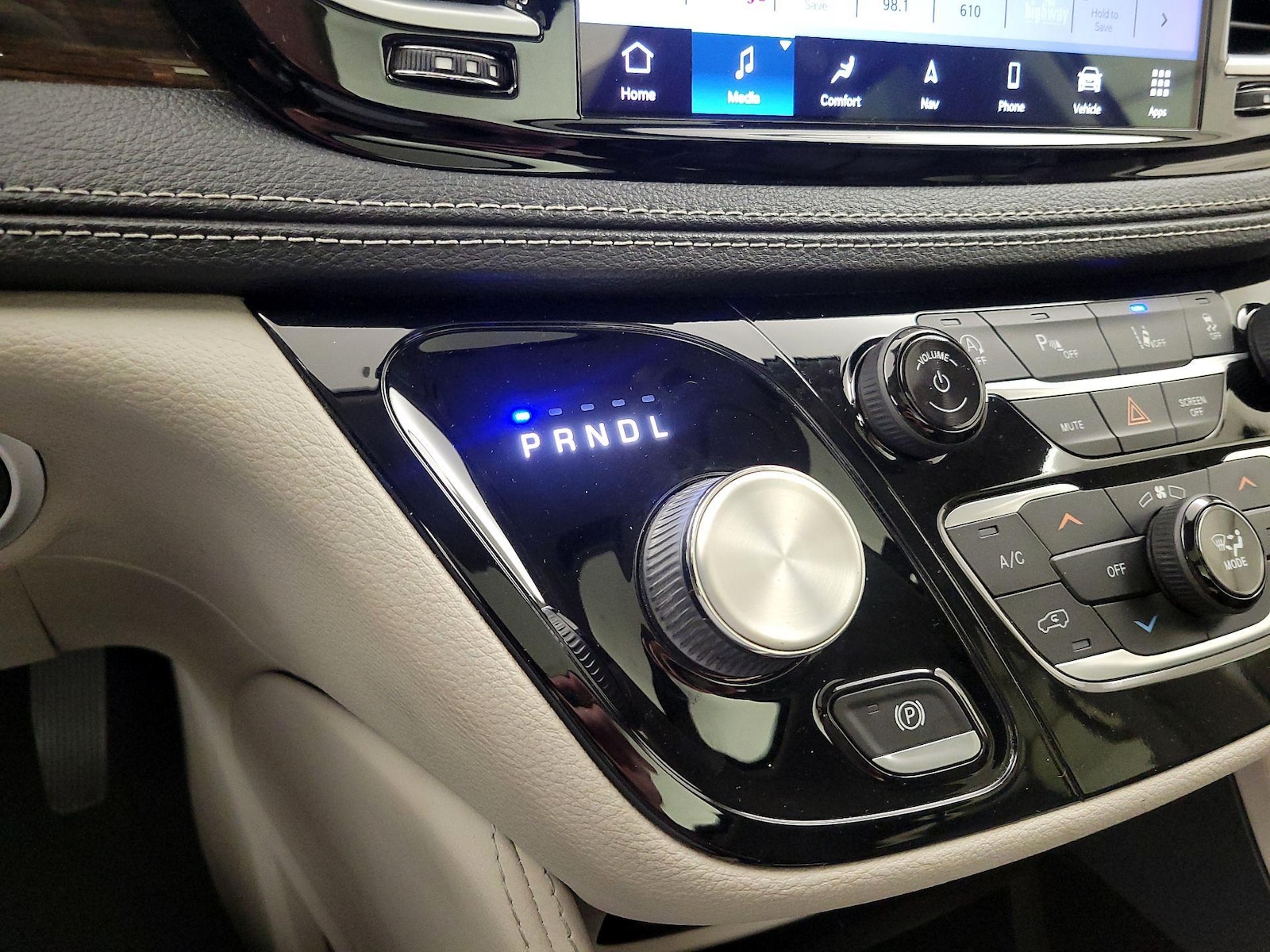 2023 Chrysler Pacifica Limited - Photo 19