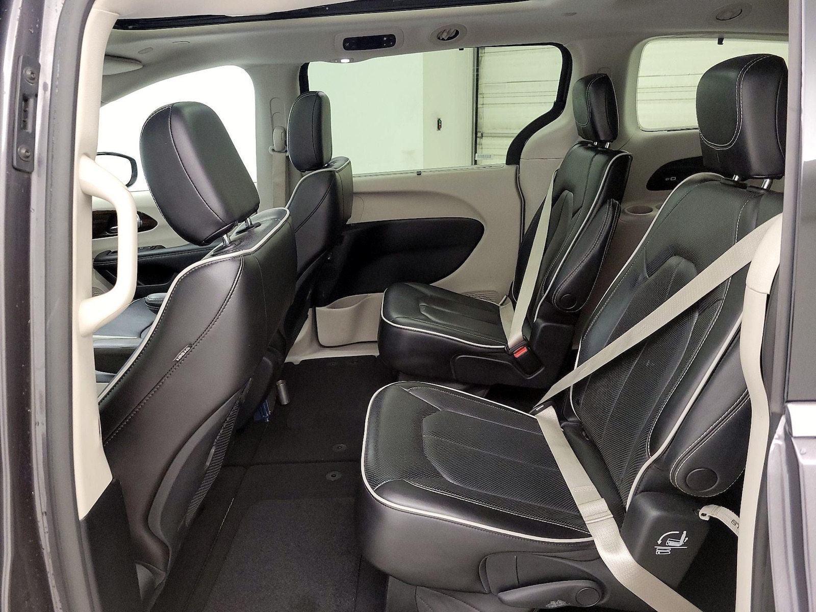 2023 Chrysler Pacifica Limited - Photo 21