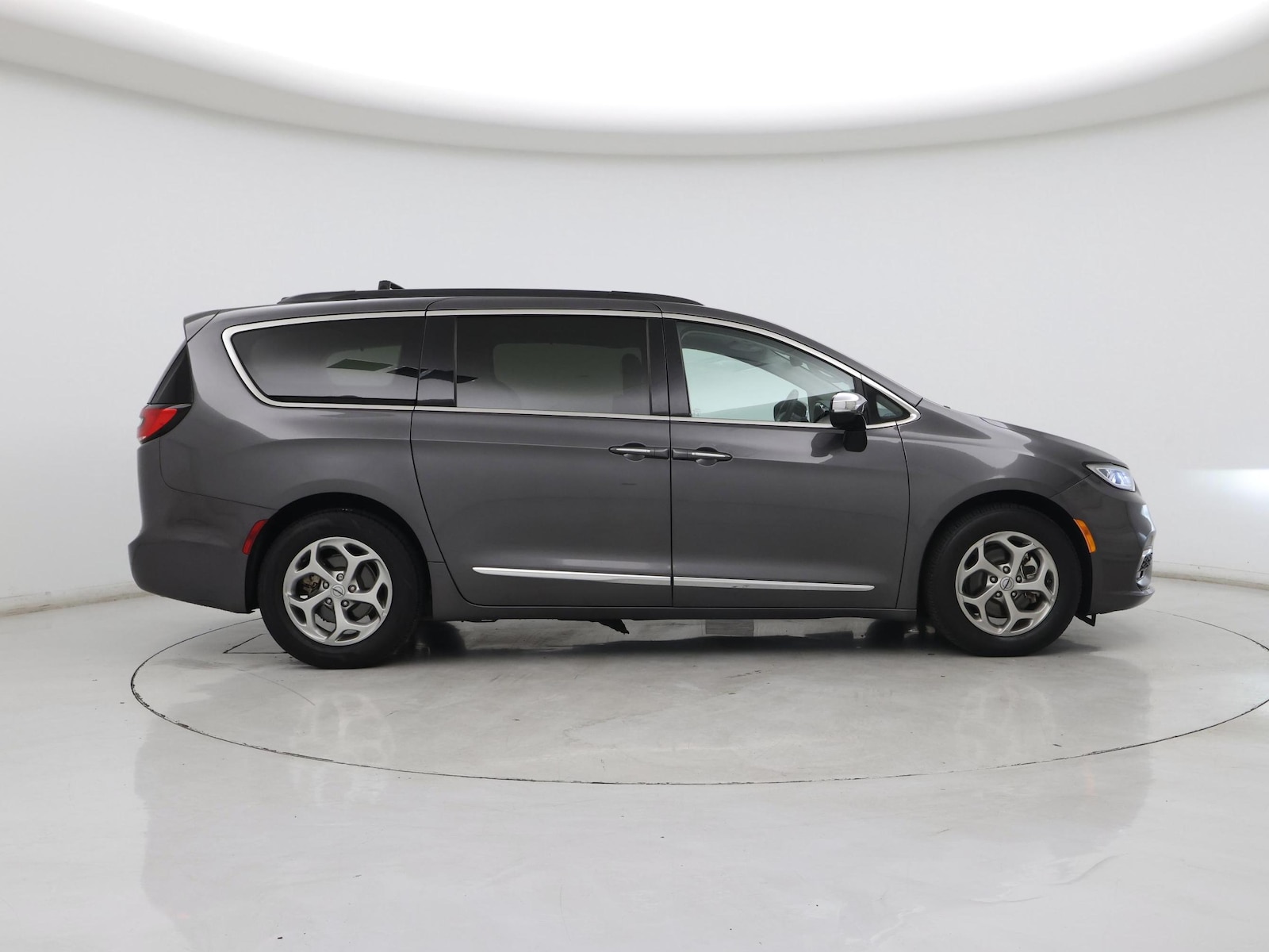 2023 Chrysler Pacifica Limited - Photo 8