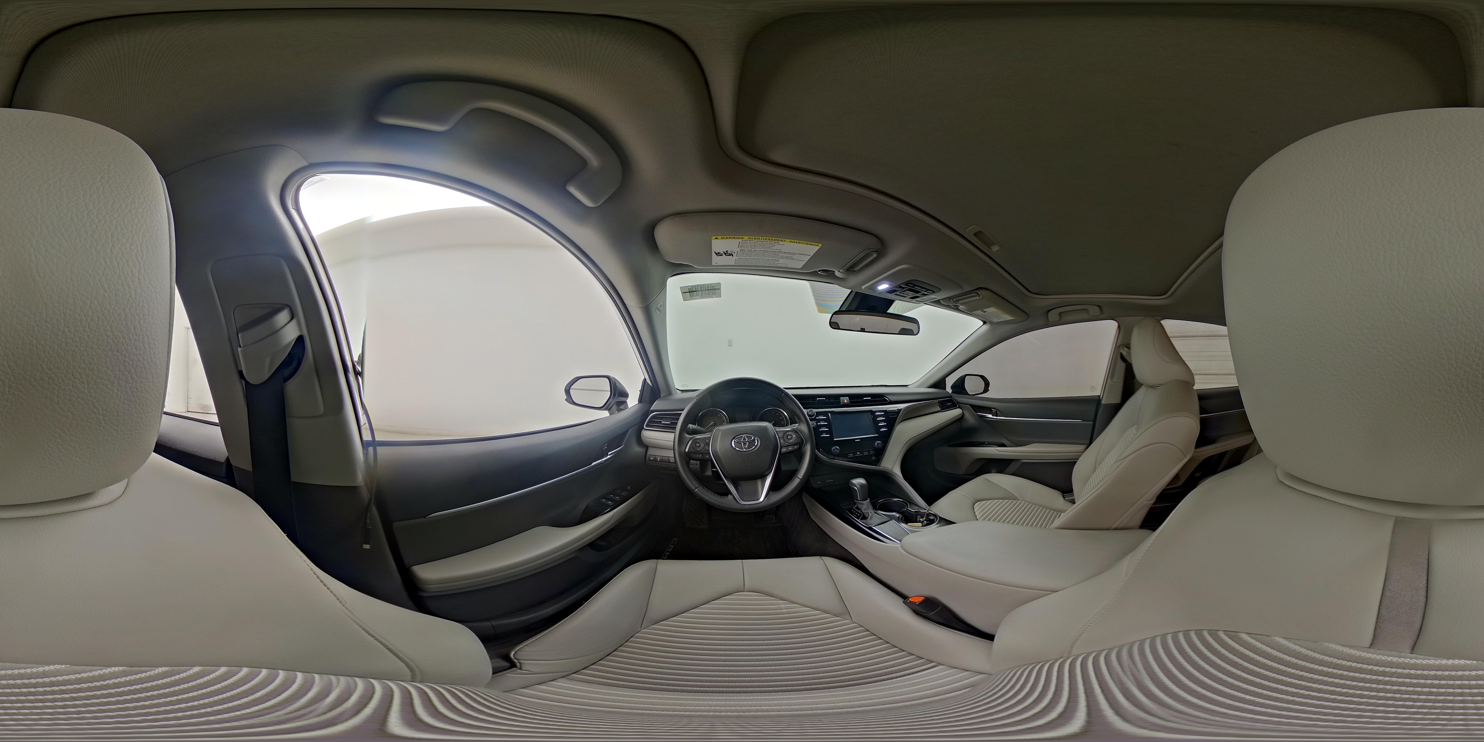 2020 Toyota Camry SE - Photo 26