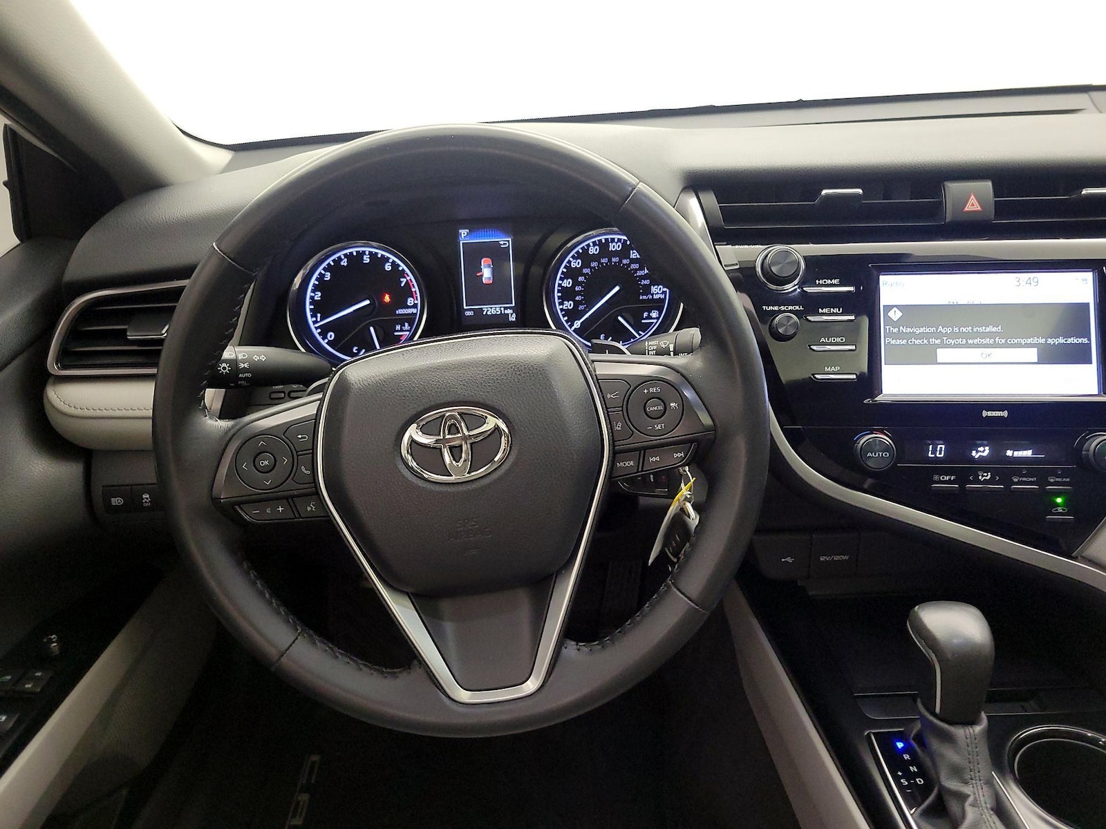 2020 Toyota Camry SE - Photo 11