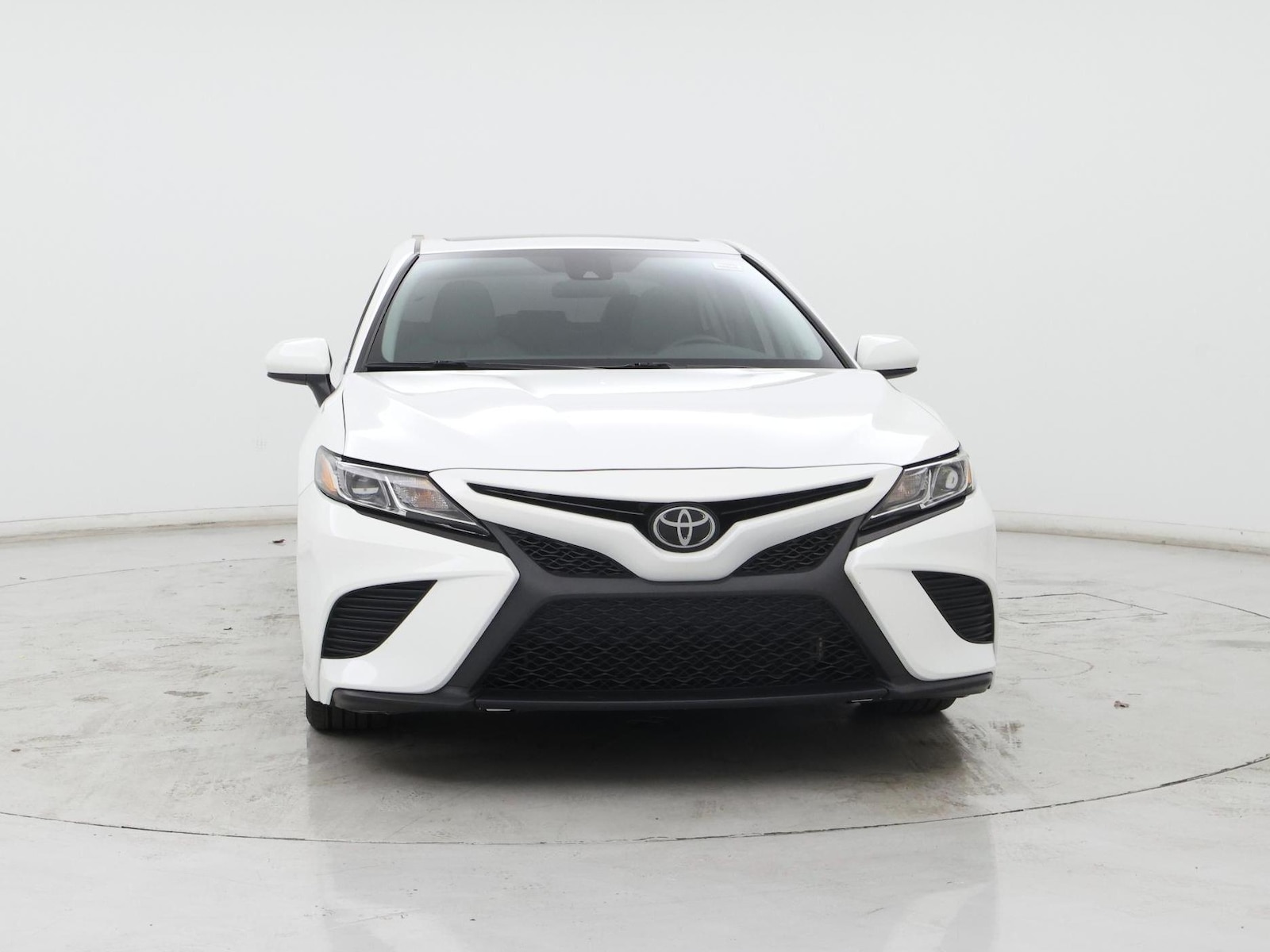 2020 Toyota Camry SE - Photo 6