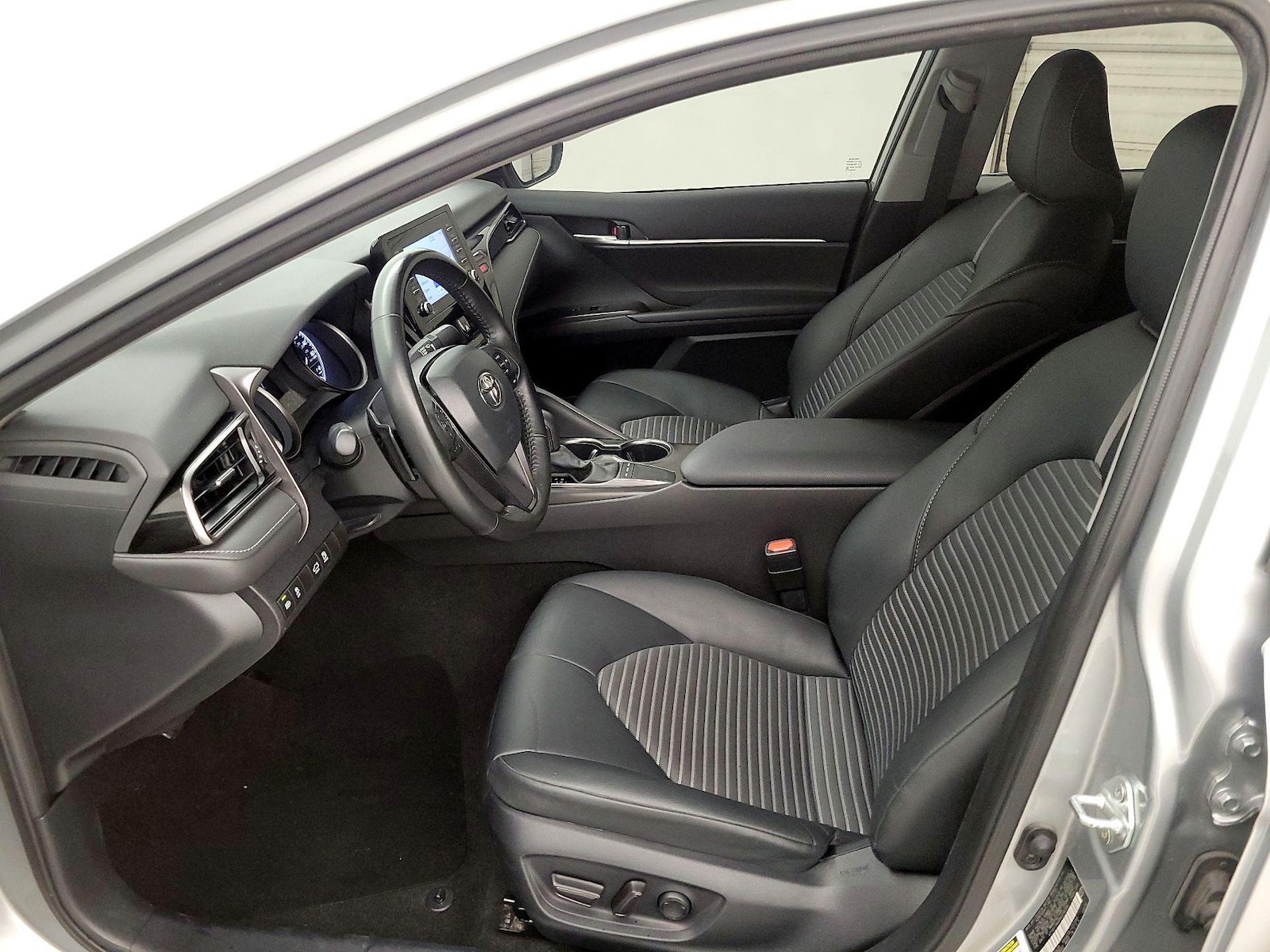 Power Seat(s) & Side Airbags
