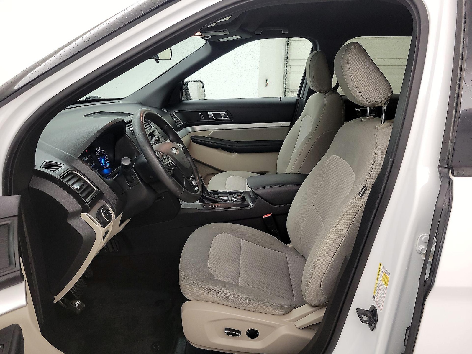 Power Seat(s) & Side Airbags