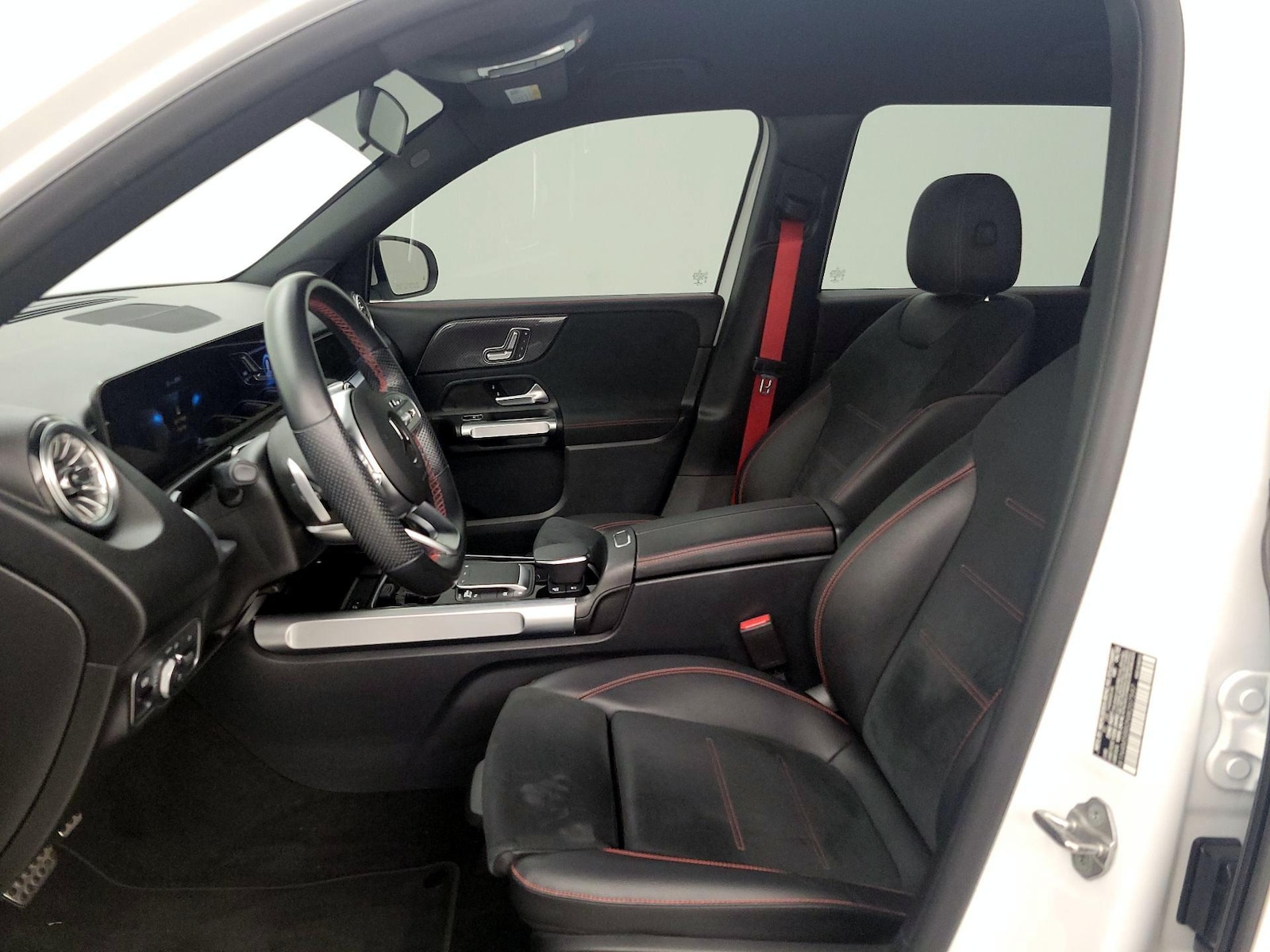 Power Seat(s) & Side Airbags