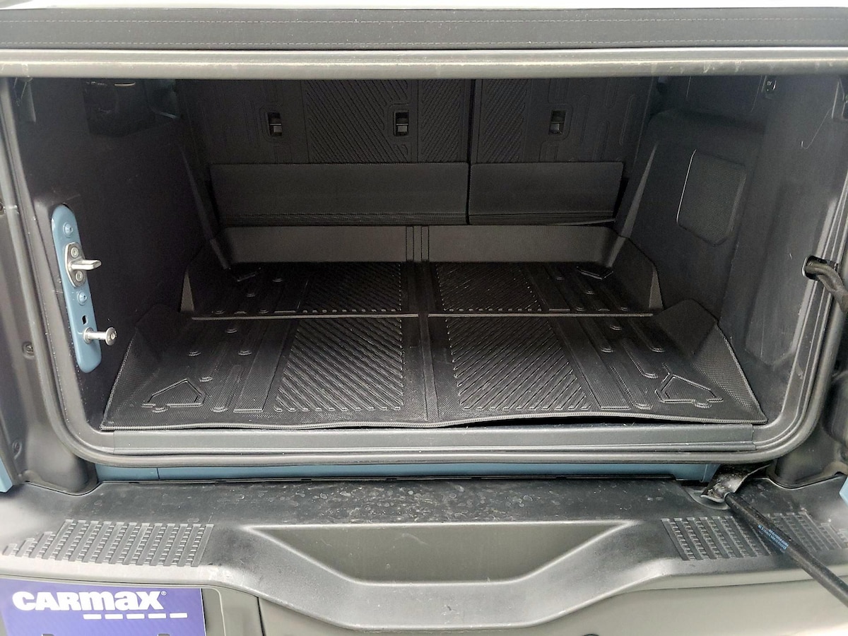 Trunk/Cargo (Seats Up)