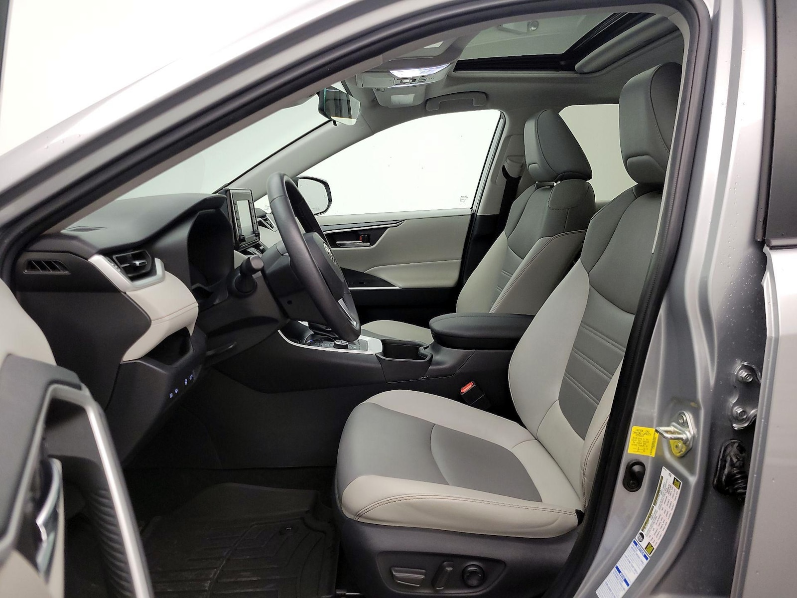 2022 Toyota RAV4 XLE Premium - Photo 12