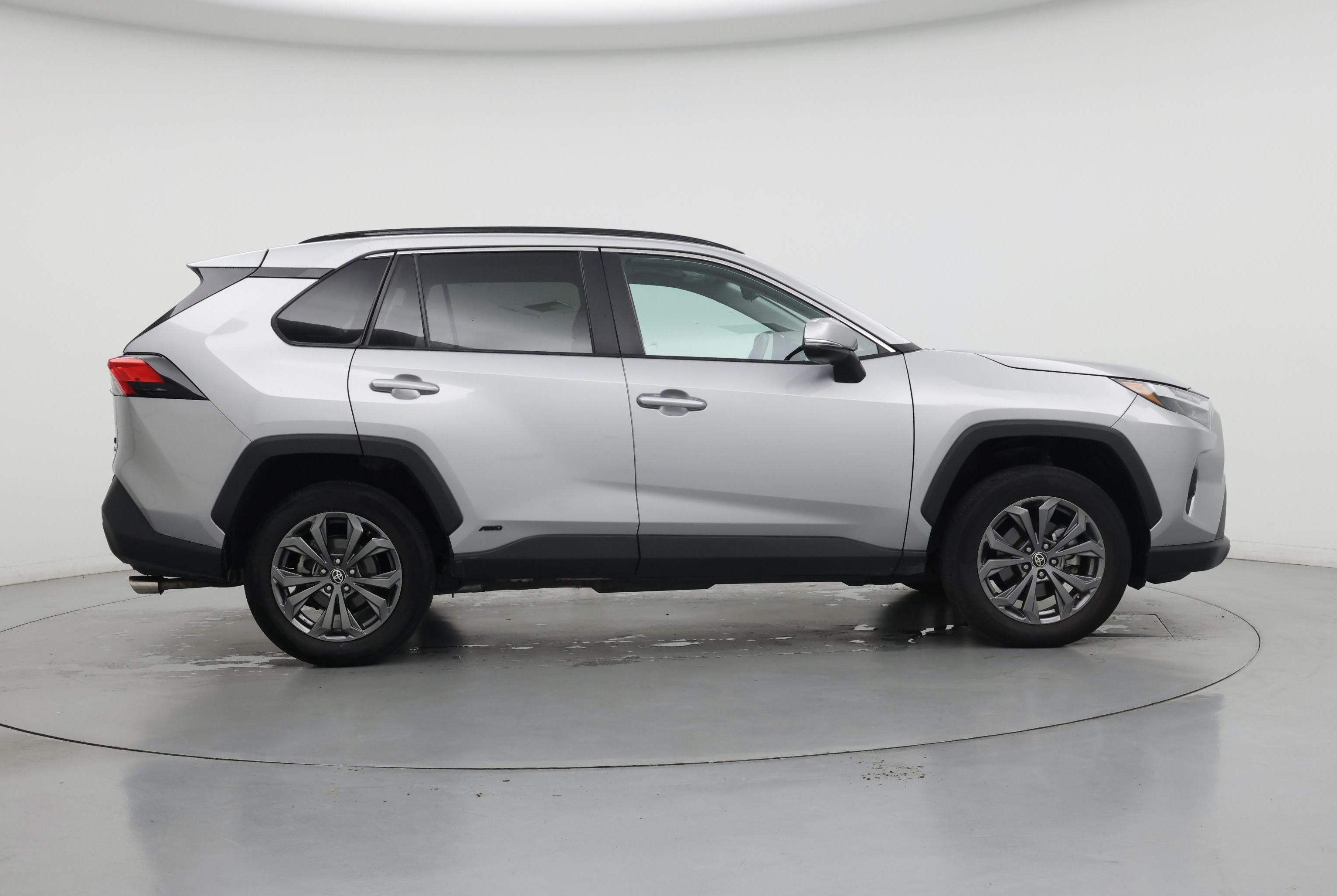 Thumbnail: 2022 Toyota RAV4 - 7