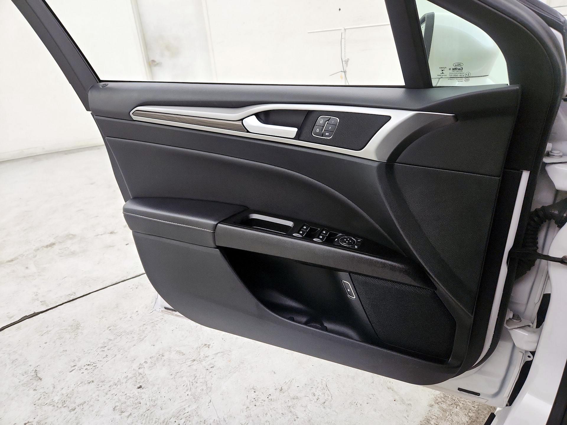 Thumbnail: 2019 Ford Fusion - 12