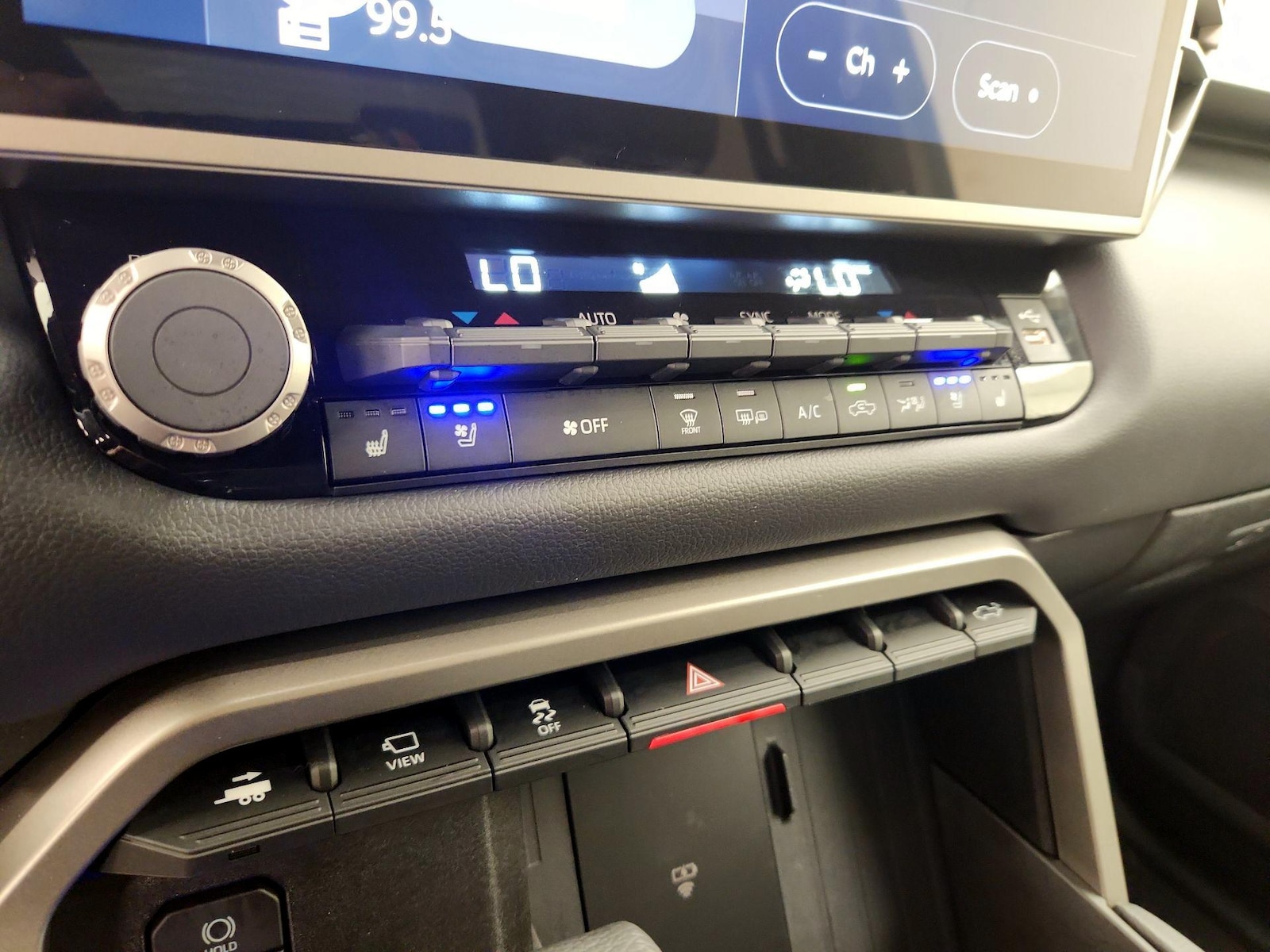 2026 Toyota Tundra Limited - Photo 17