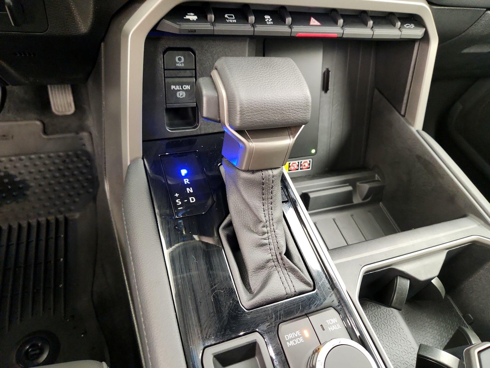2026 Toyota Tundra Limited - Photo 18