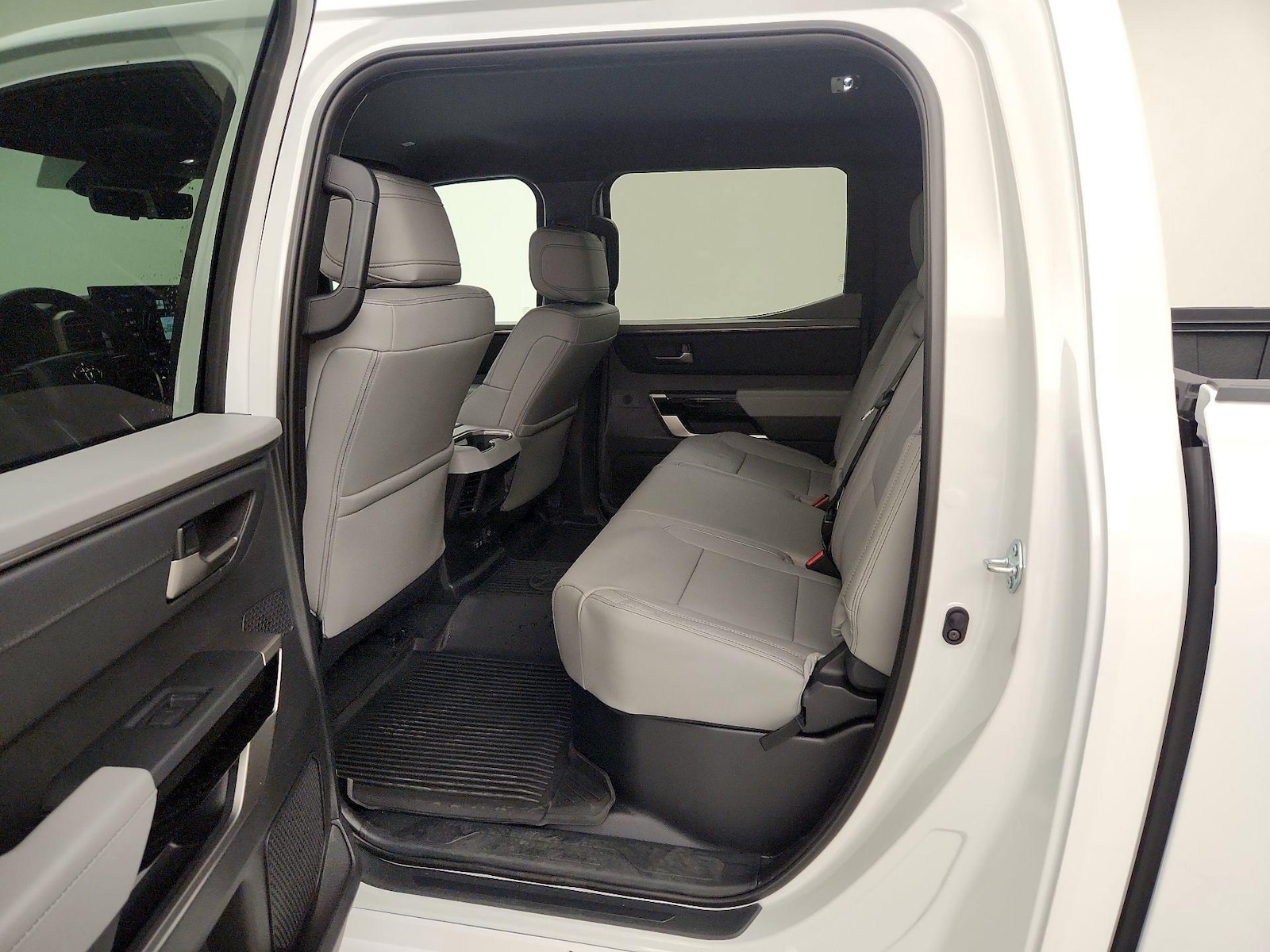 2026 Toyota Tundra Limited - Photo 20