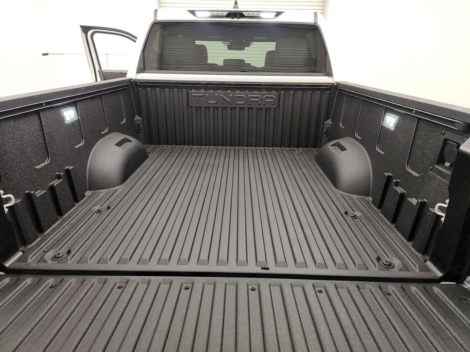 2026 Toyota Tundra Limited - Photo 21