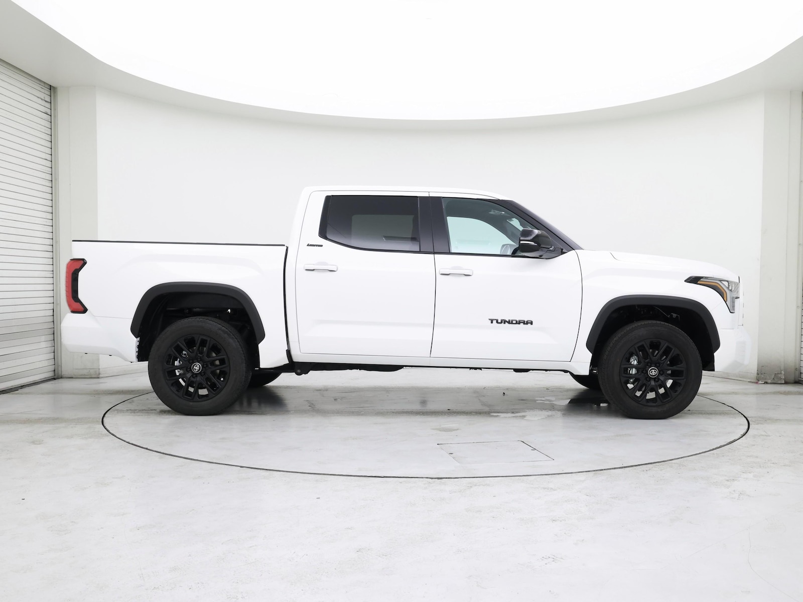 2026 Toyota Tundra Limited - Photo 8