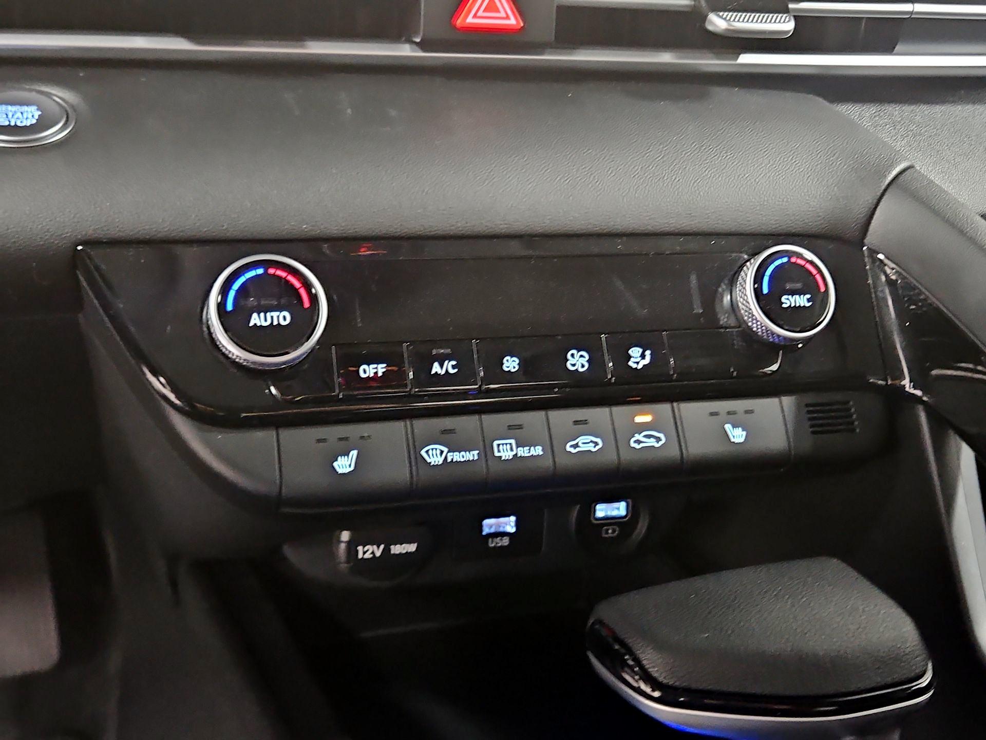 Thumbnail: 2023 Hyundai Elantra - 16