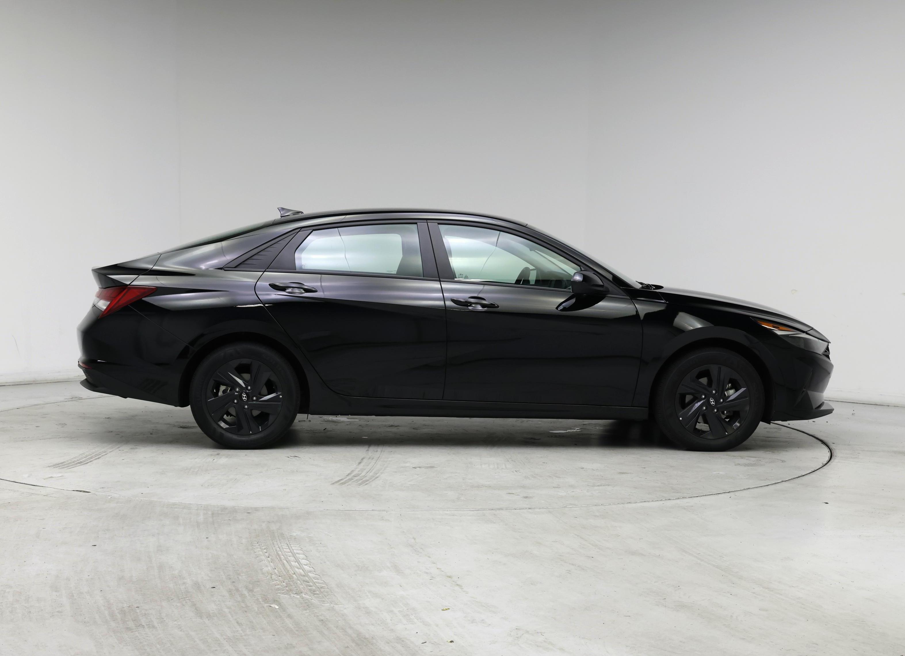 Thumbnail: 2023 Hyundai Elantra - 7