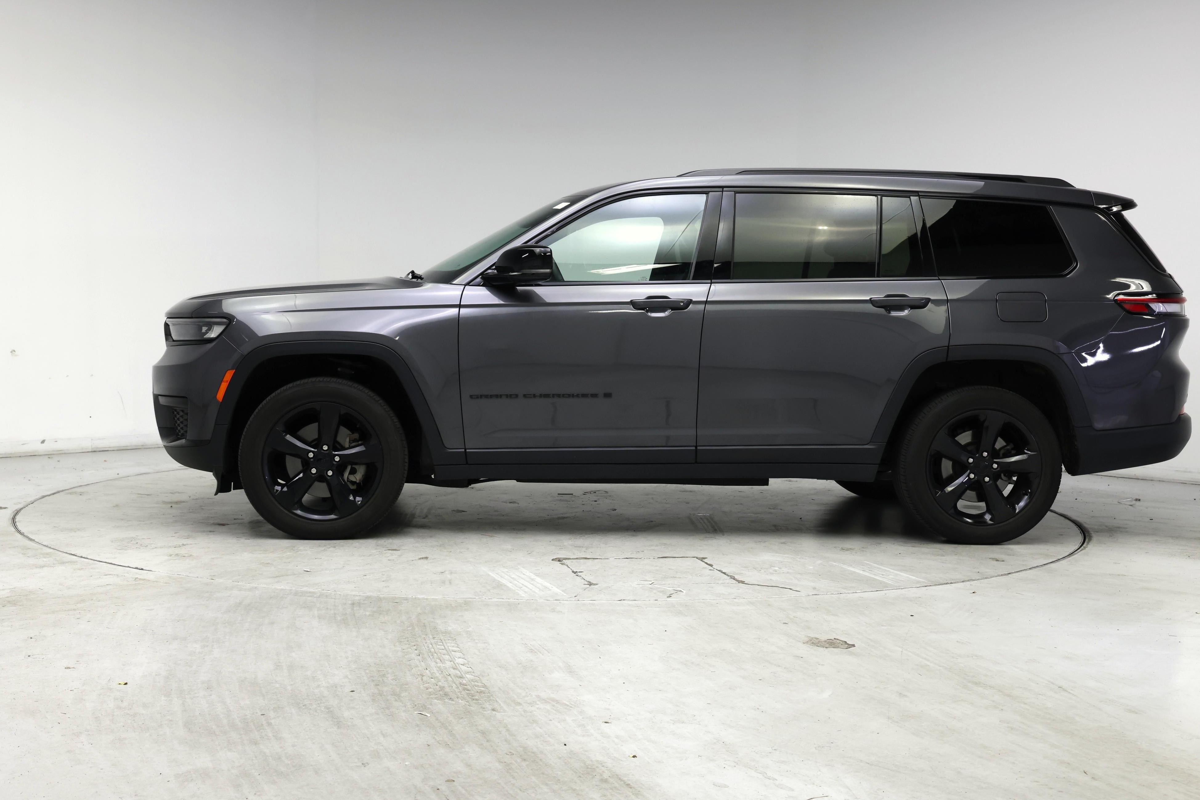 Thumbnail: 2023 Jeep Grand Cherokee L - 3