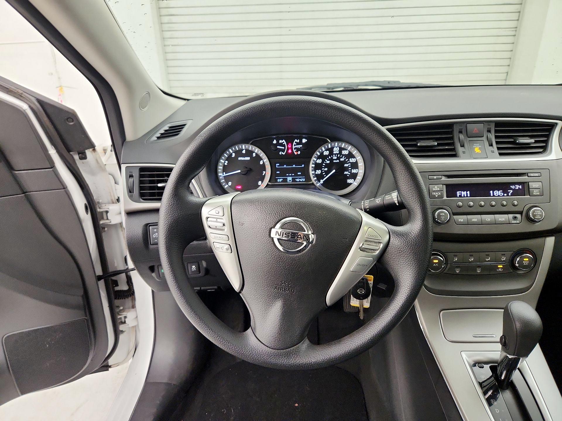 Thumbnail: 2014 Nissan Sentra - 10