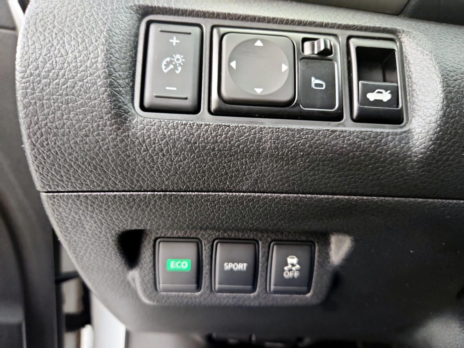 Thumbnail: 2014 Nissan Sentra - 13