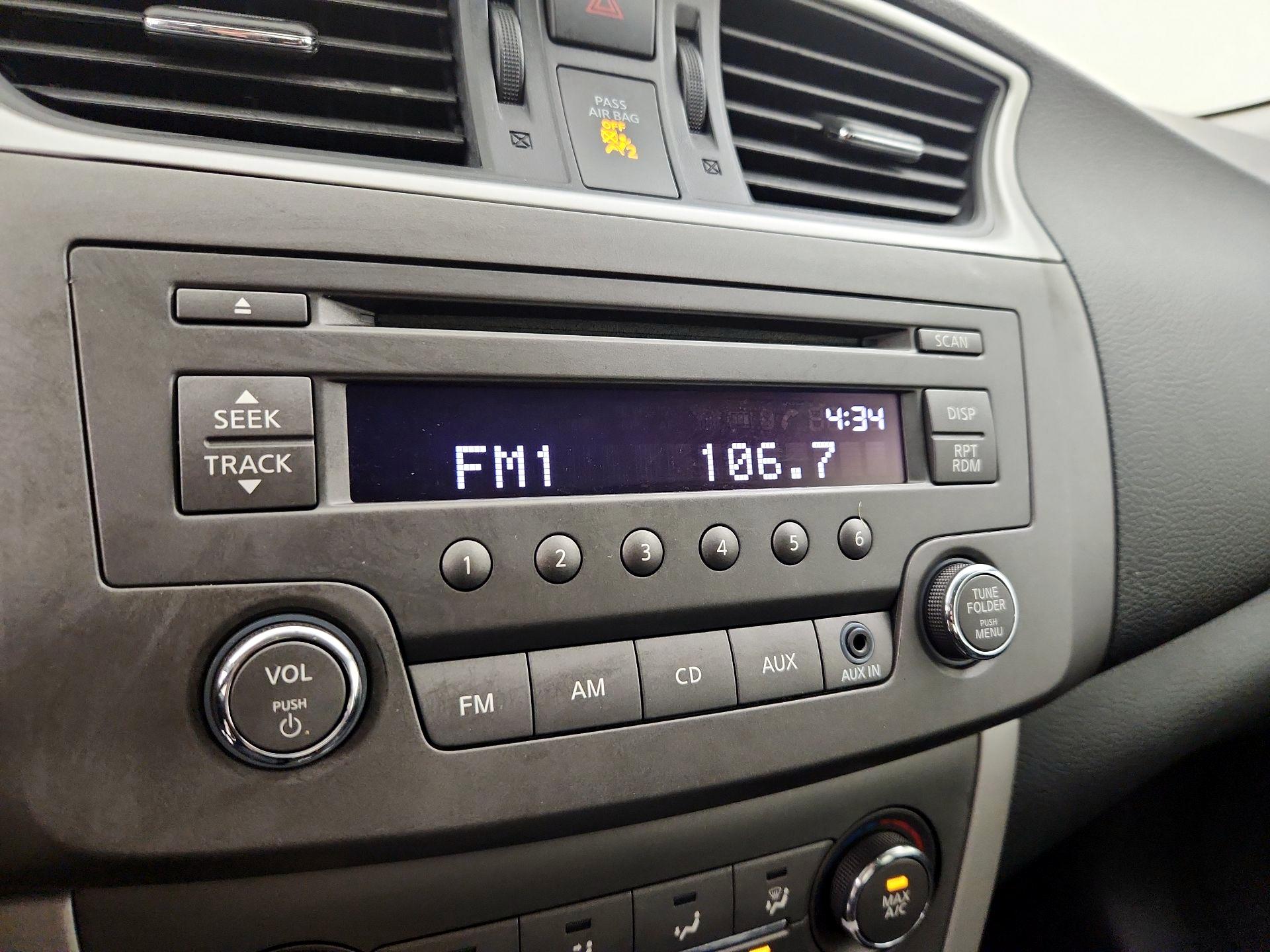 Thumbnail: 2014 Nissan Sentra - 14